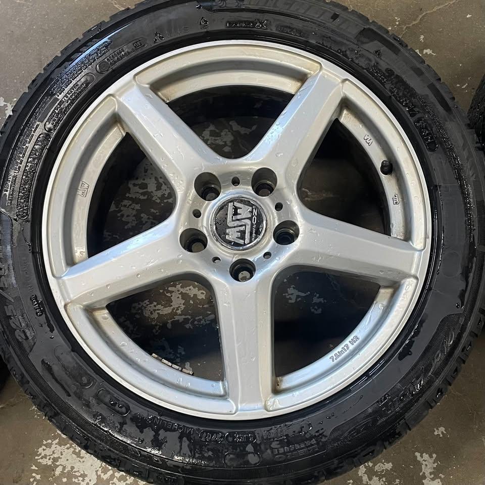 17 Inch BMW RIMS - photo 3