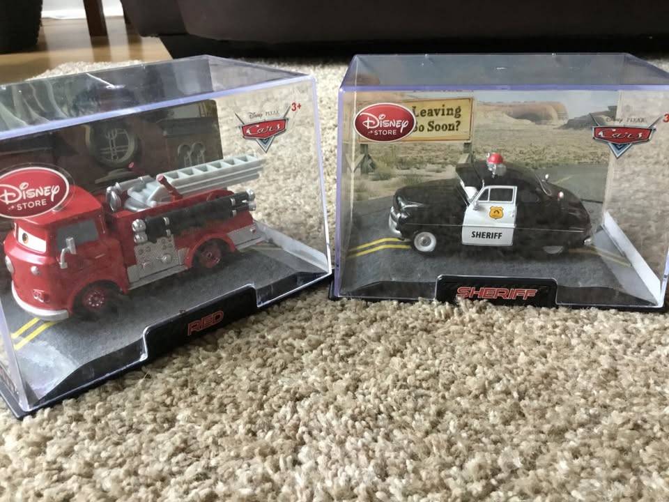 Disney Store Exclusive Pixar Cars Diecast 1:43 in case - photo 2