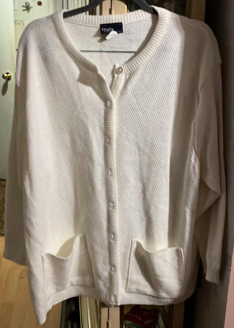 Women White Sweater - Size 2X (100% Acrylic)