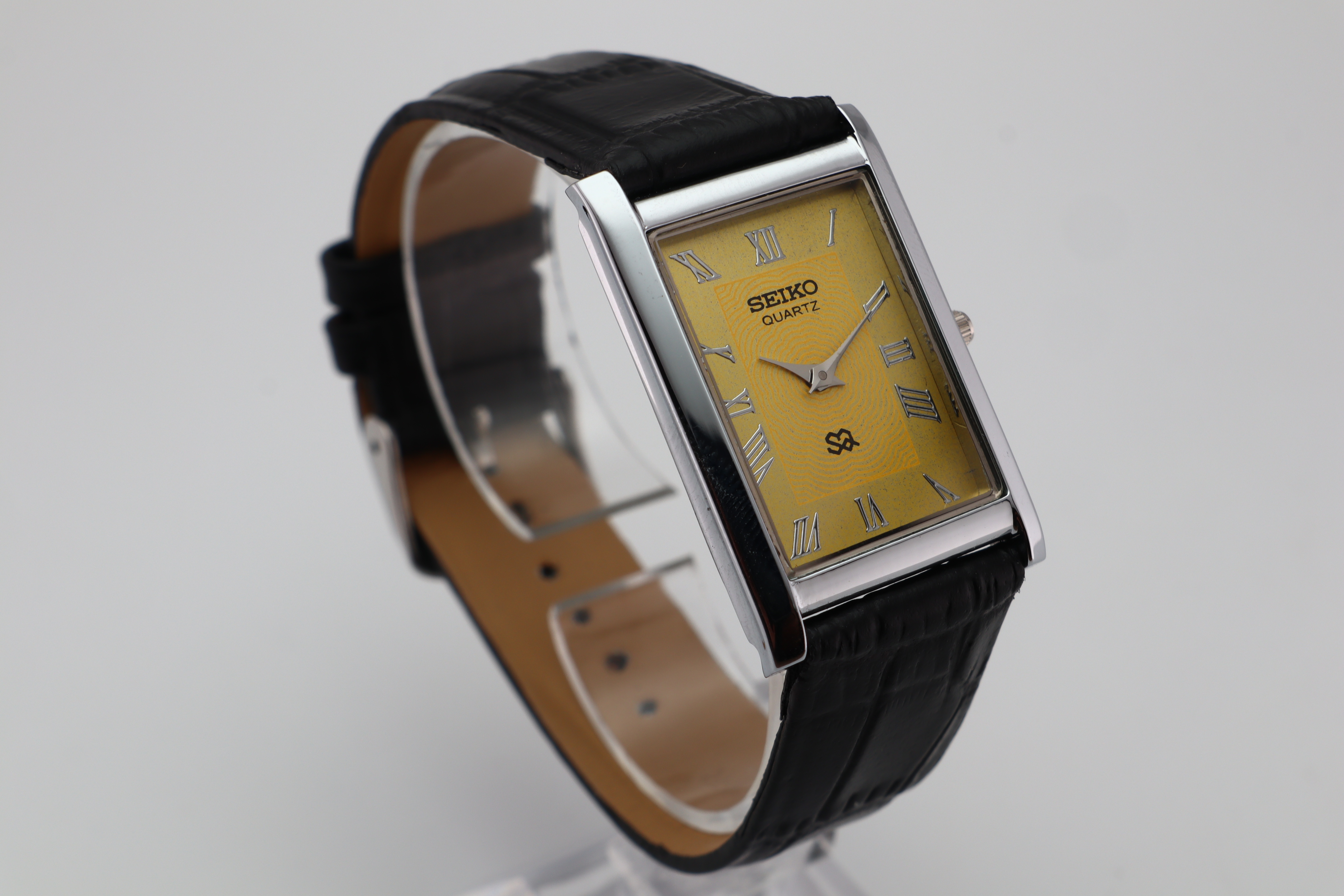 Refurbished Vintage Slim Tank Men’s Watch