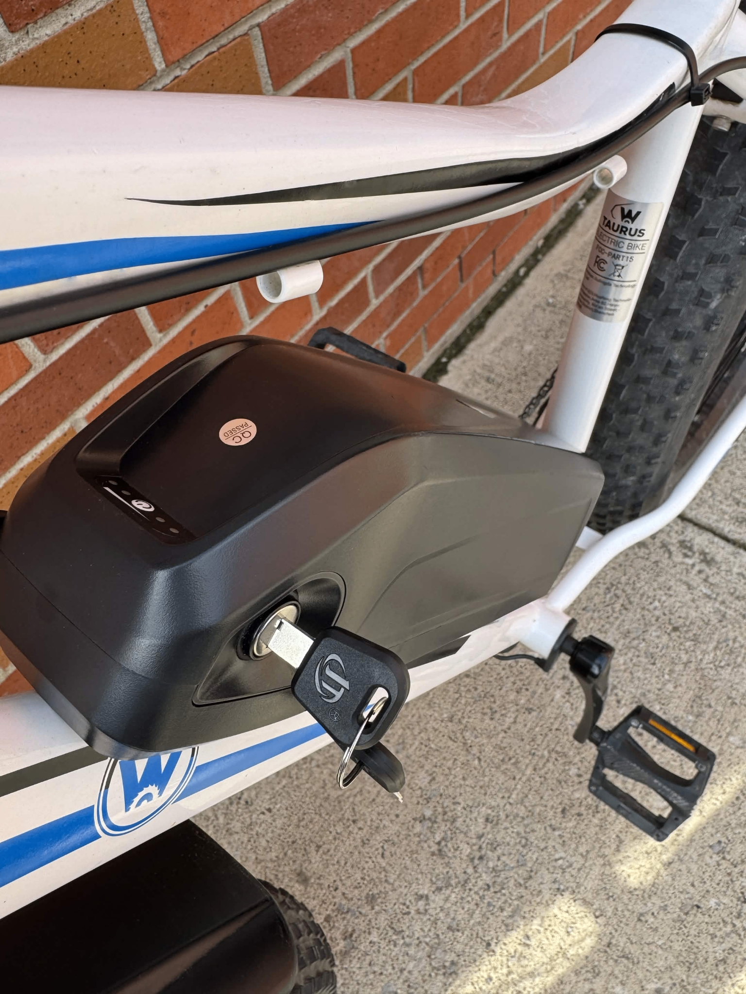 Tarus Fat Tire E-Bike - Used Like New + Charger Included - photo 4