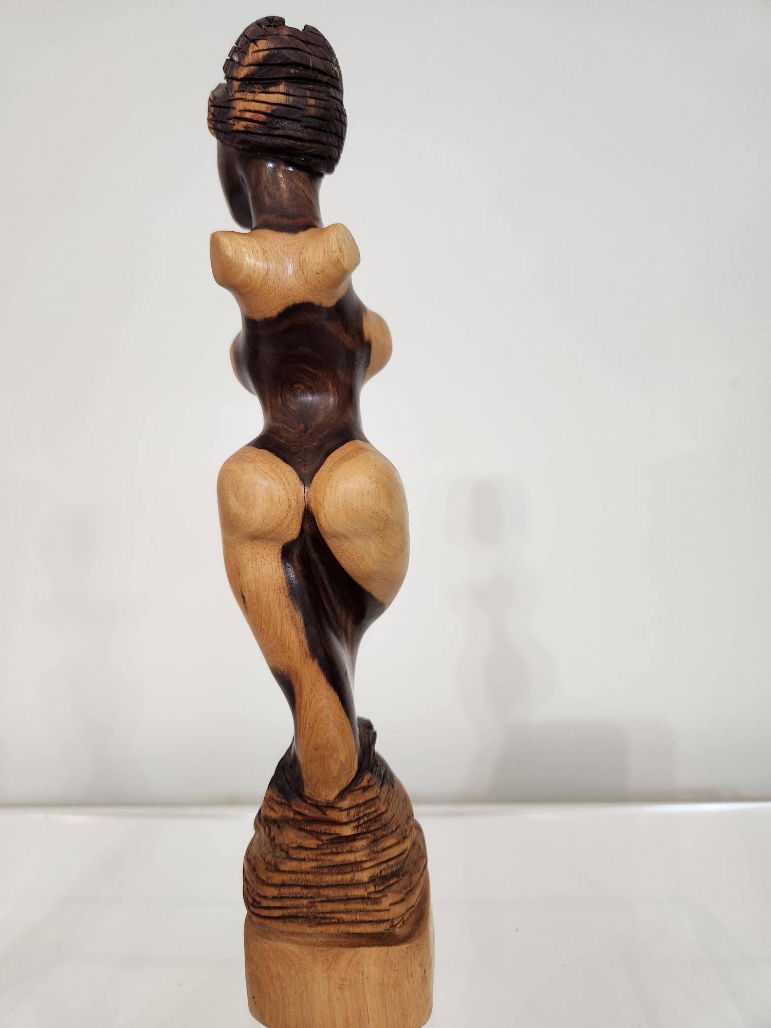 Female Figurative Wooden Sculpture, Vintage Cuban Modernism - photo 3