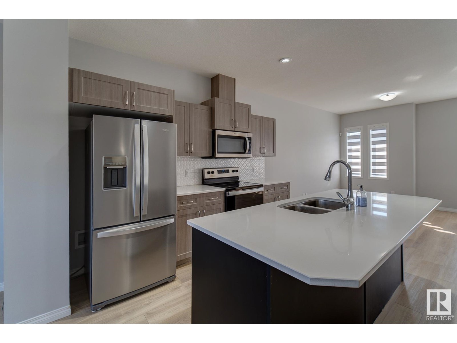 ★⛪★ House for Rent – 3 Bed, 2.5 Bath, Attach Garage – $2300 ★⛪★ - photo 5