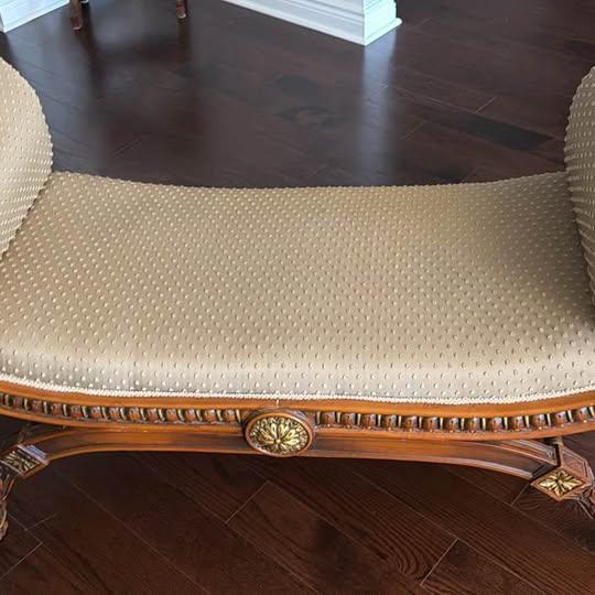 Solid wood victorian replica chez lounge