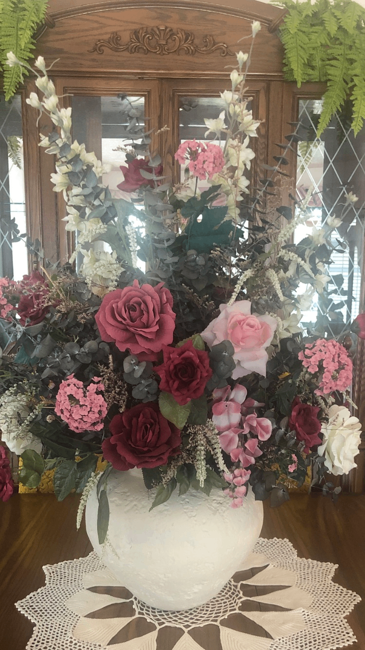 Striking Flower Display - photo 2