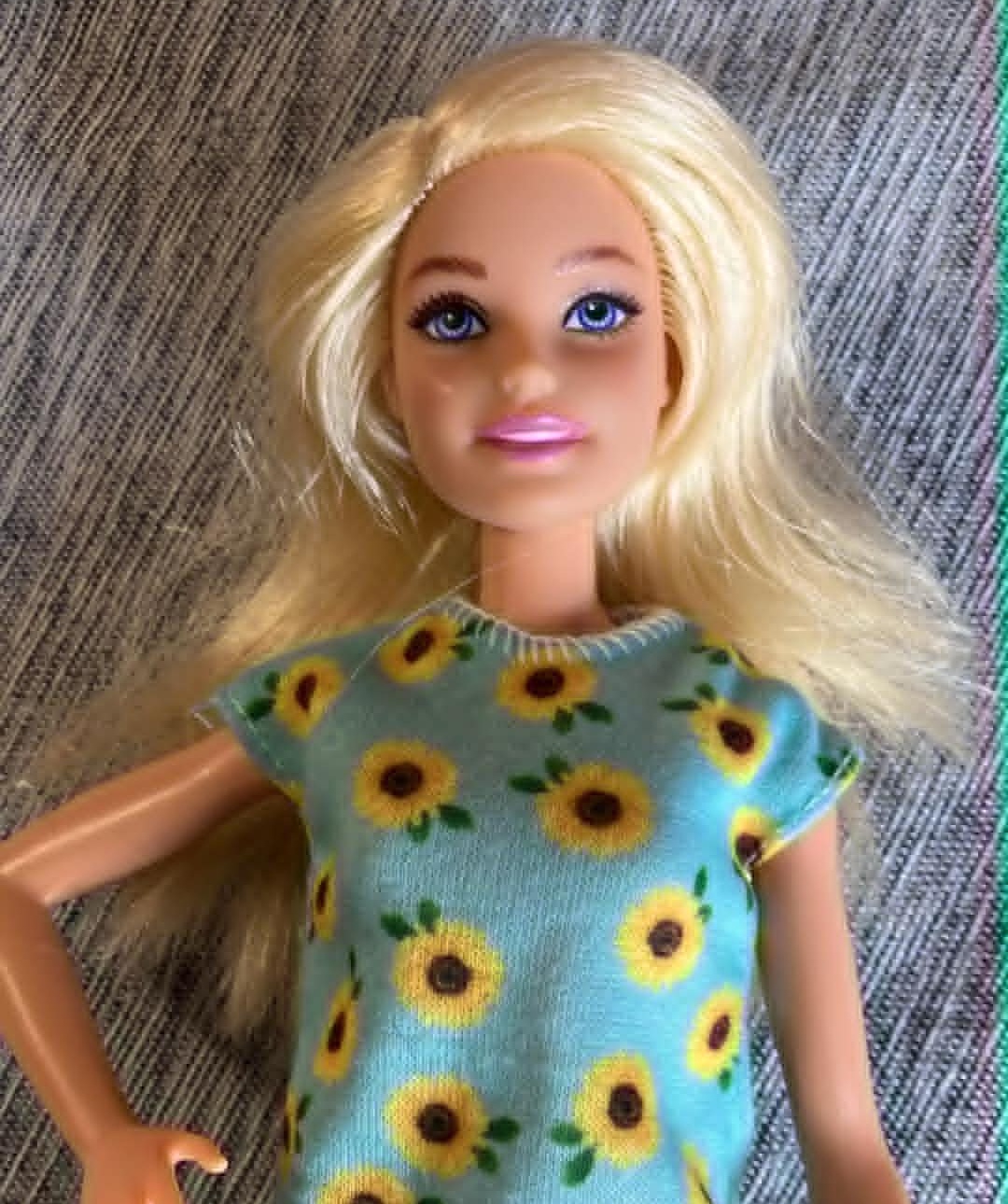 Mattel Barbie Puppy Party Doll - photo 2