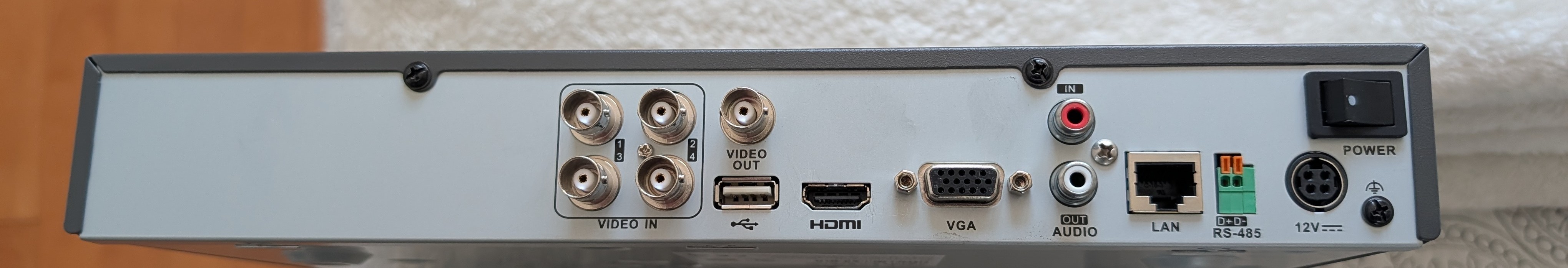 Hikvision DS-7204HQHI-K1 - photo 2
