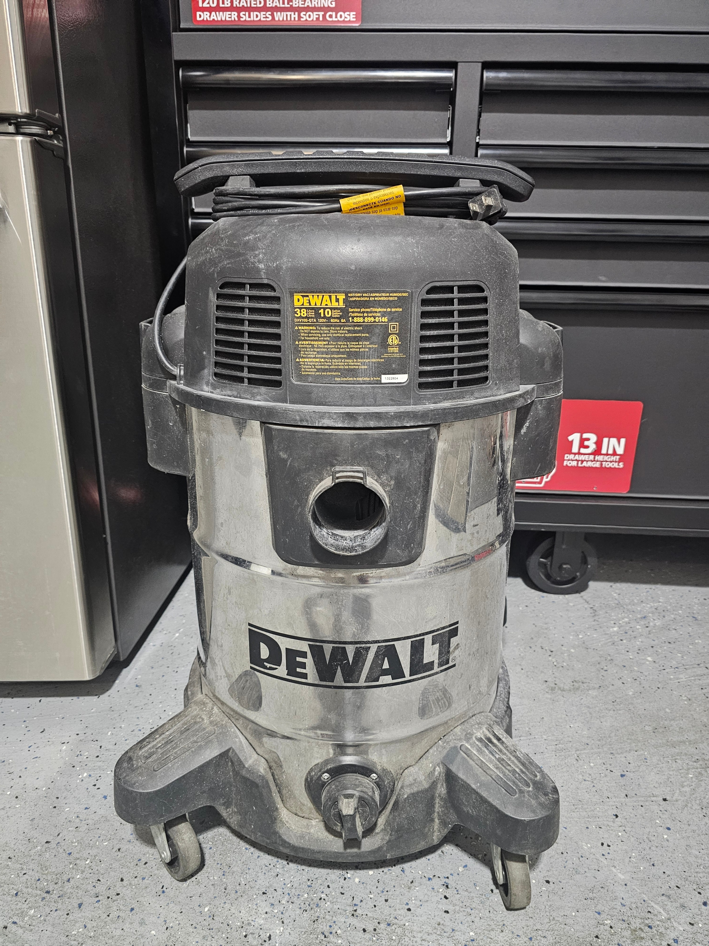 DEWALT 10 Gallon Wet/Dry Vacuum - photo 3