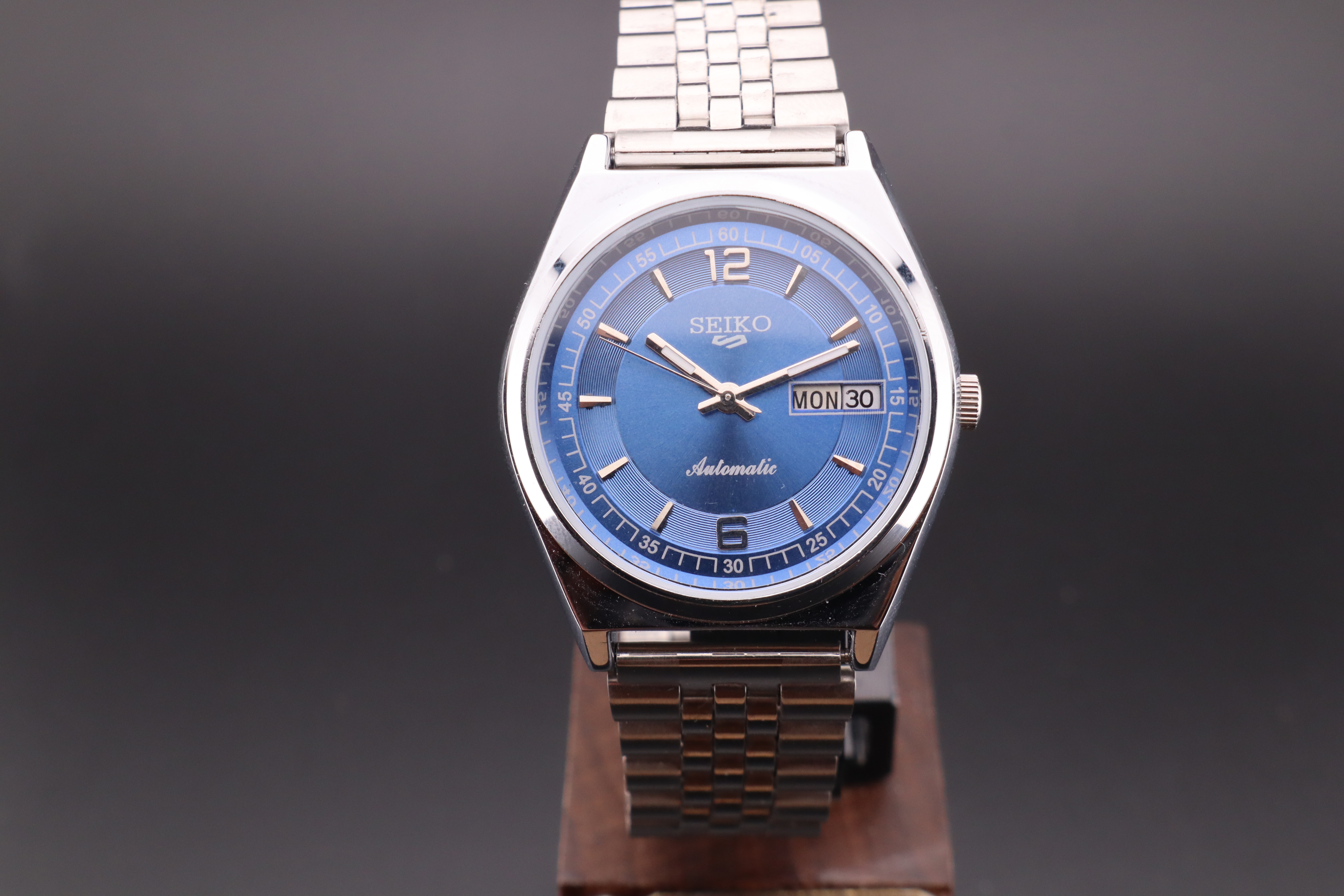 Vintage Seiko 5 Automatic 6309A Men's  Watch D&D- Japan Made - photo 2