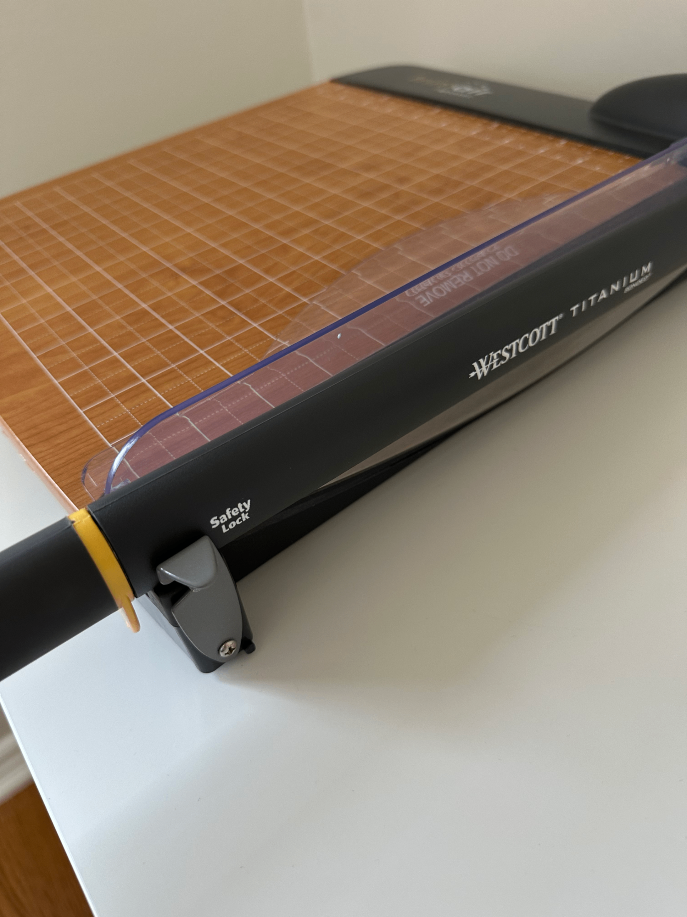Westcott 12 inch TrimAir Guillotine Paper Cutter + 2 rollers - photo 3