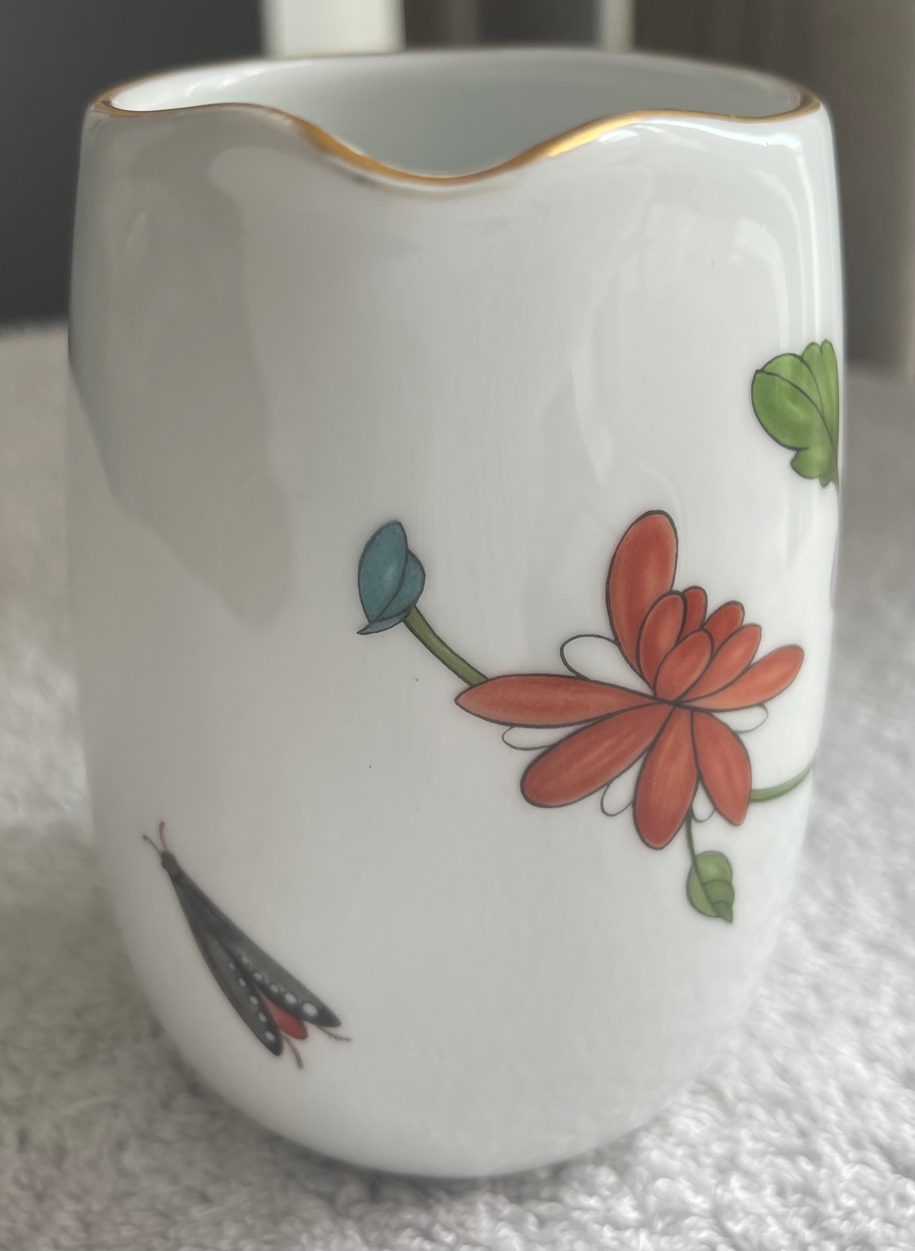 Vintage Royal Worcester Astley Creamer (Dishwasher Proof) - photo 3