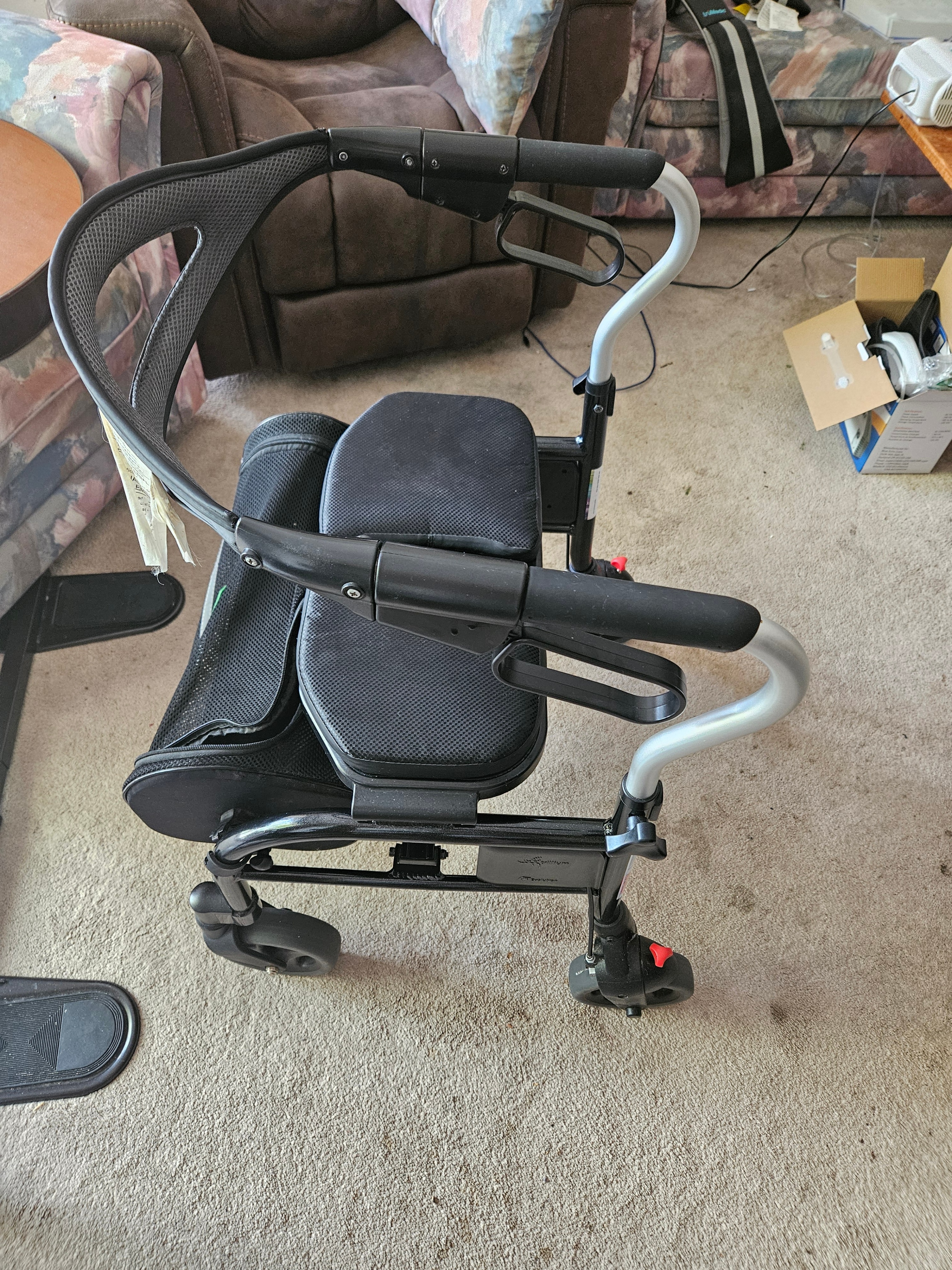 Evolution Trillium Rollator Walker w/ Slow Down Breaks, $500 New - photo 4