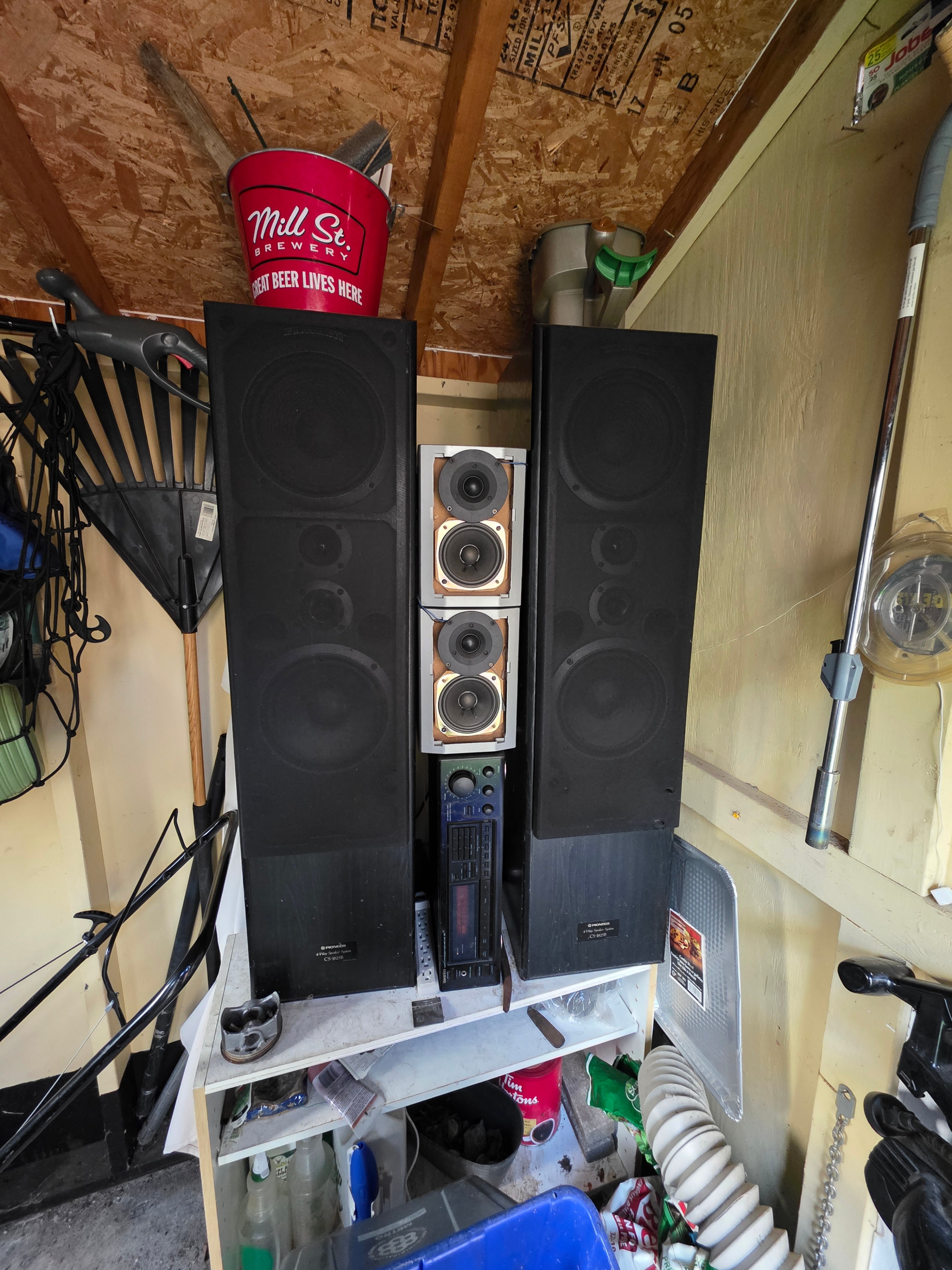 Onkyo amplifier,stereo,Pioneer CS-J825B 4-Way Speaker,garage kit
