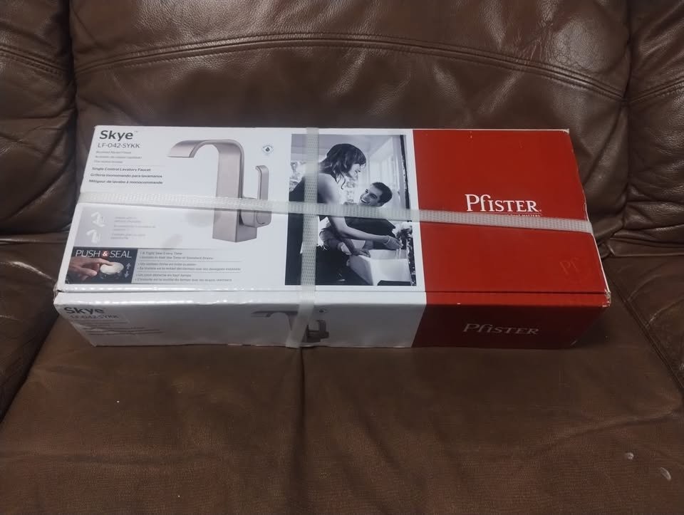 Pfister Skye Single Control Bathroom Faucet Brushed Nickel BNIB