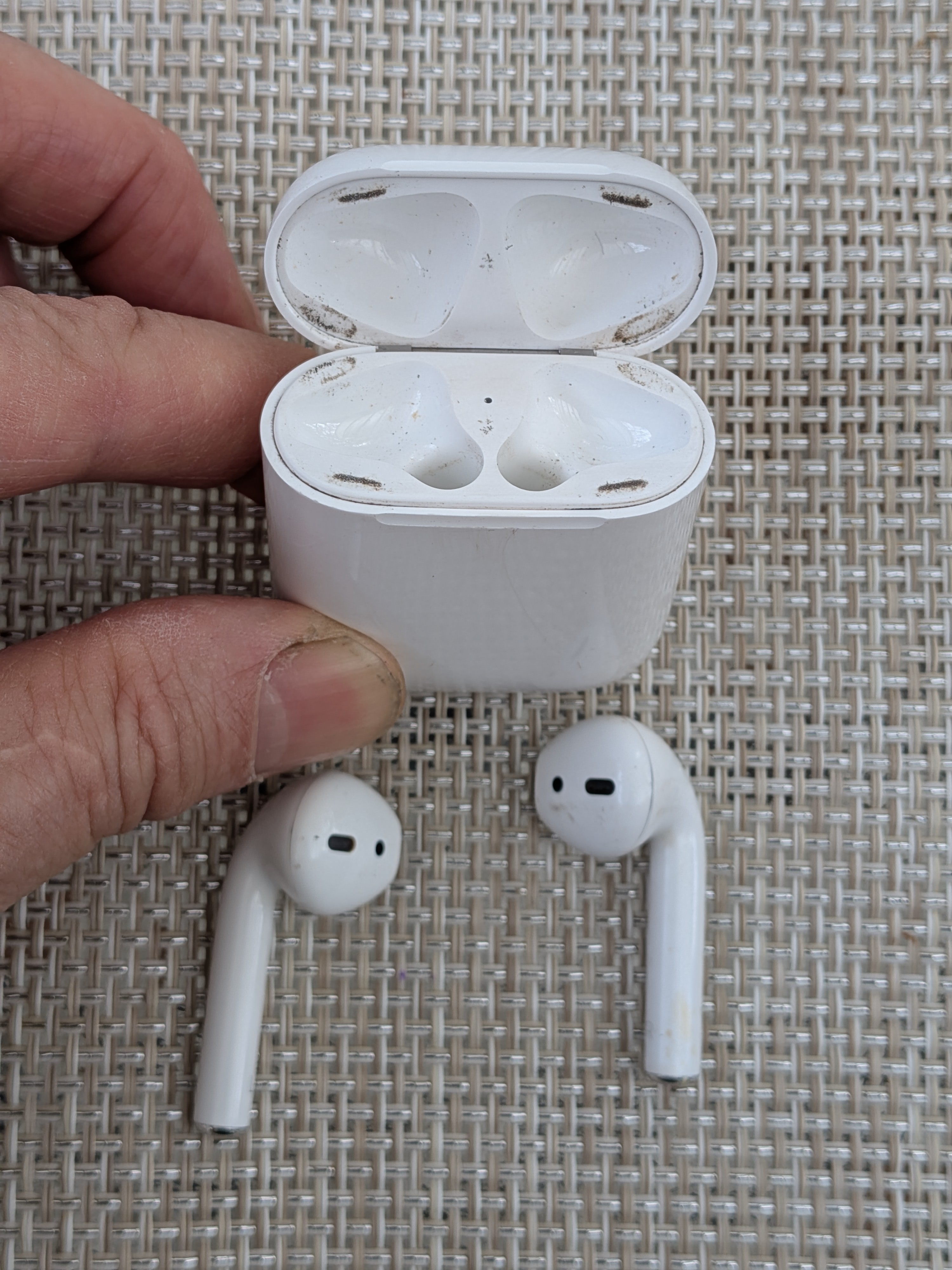 Apple genuine wireless earbuds - photo 2