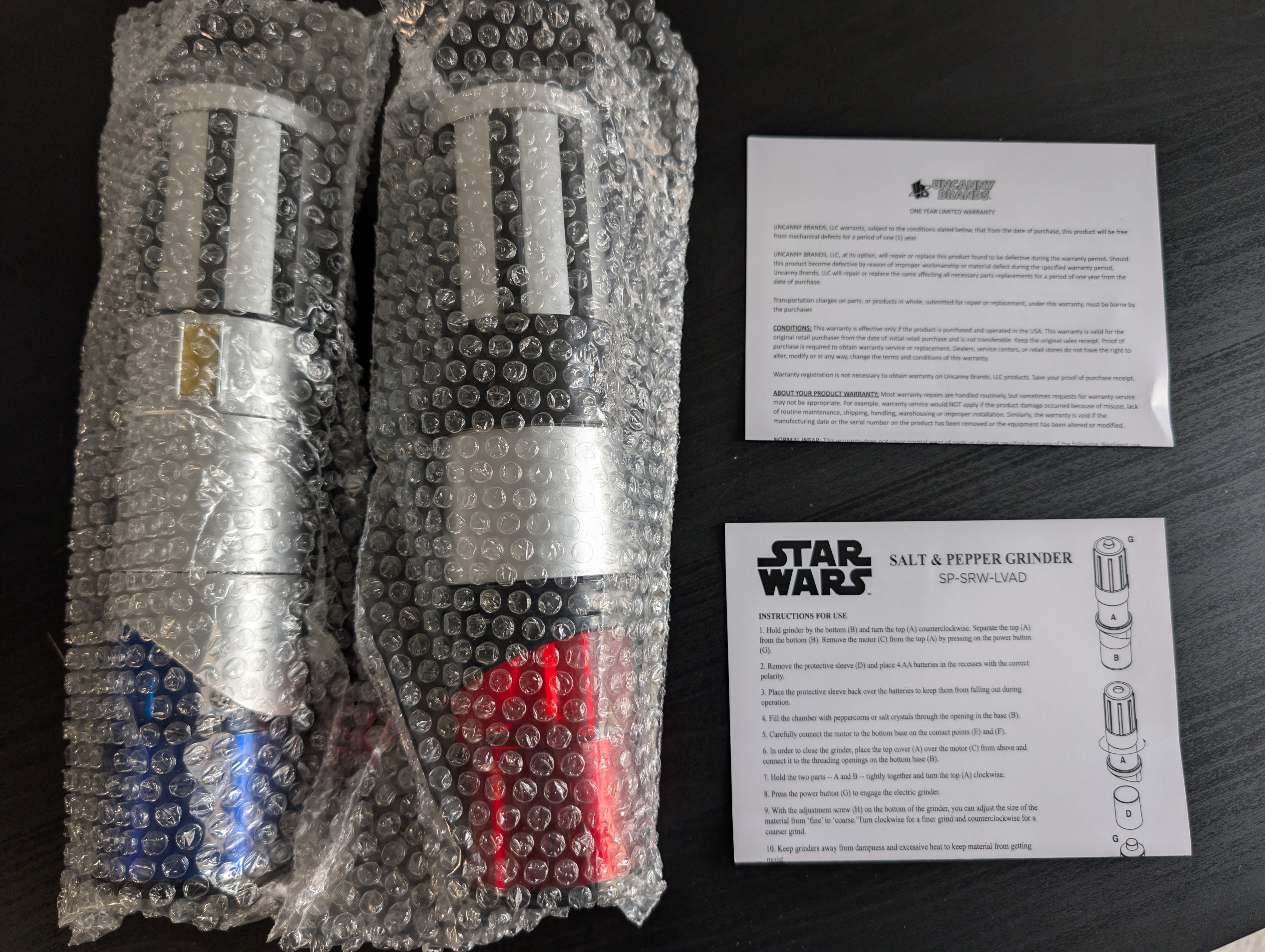 Star Wars Lightsaber Salt & Pepper Grinders (New in Box) - photo 3