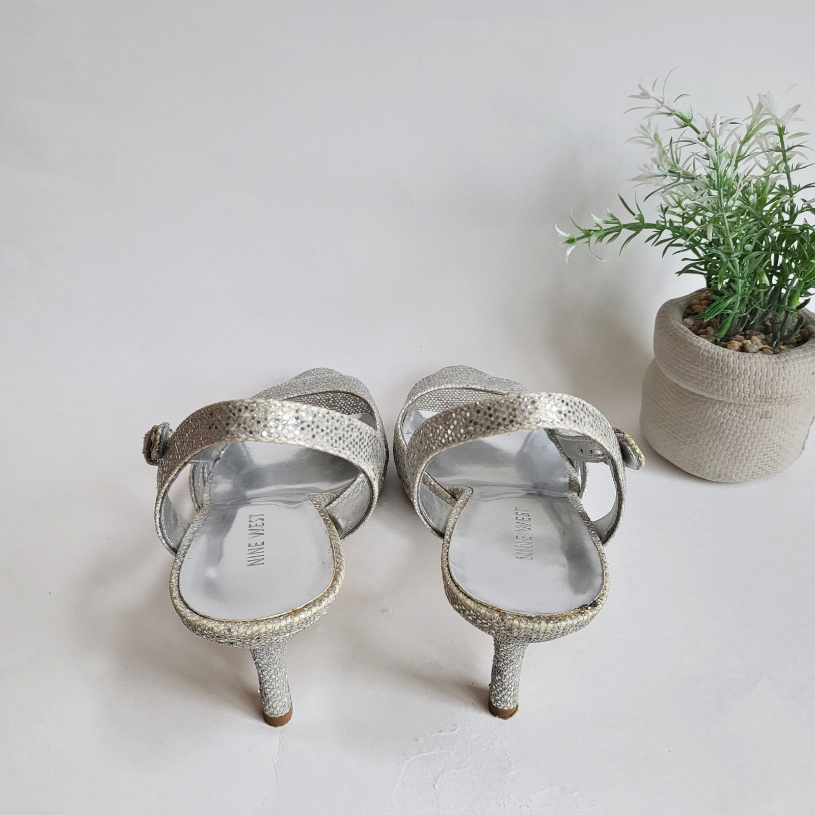 Price DROP - Nine West Size 7.5 Silver Heels - South Ajax - photo 4