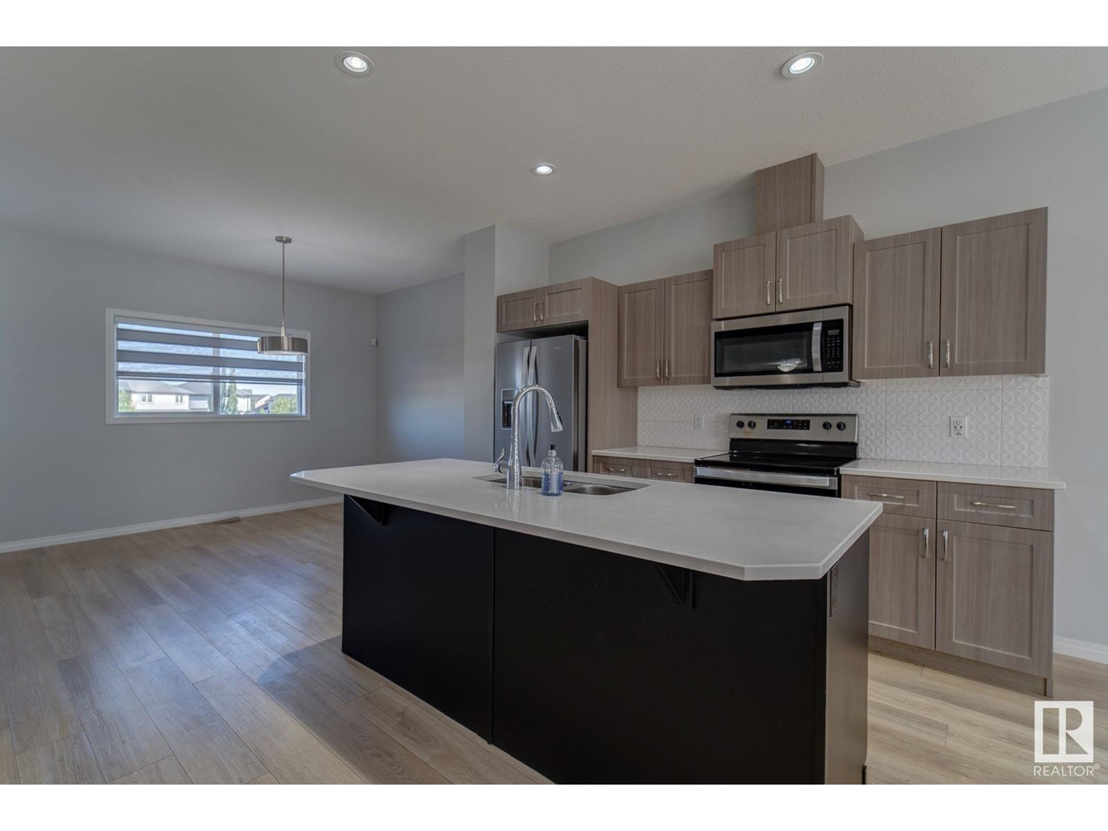 ★⛪★ House for Rent – 3 Bed, 2.5Bath, Attached Garage – $2275 ★⛪★ - photo 3