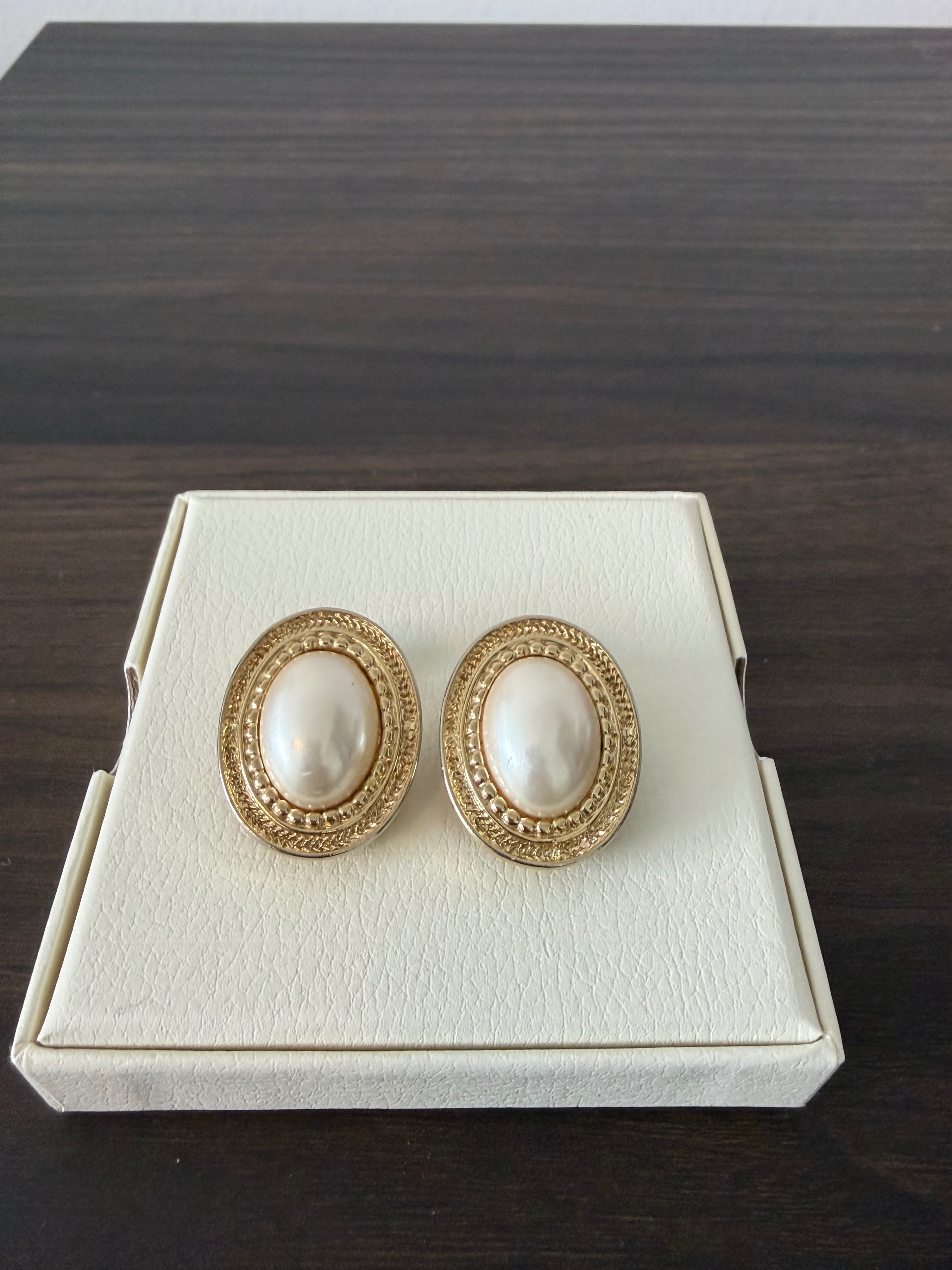 Vintage Gold‑Tone Faux Pearl Clip‑On Earrings