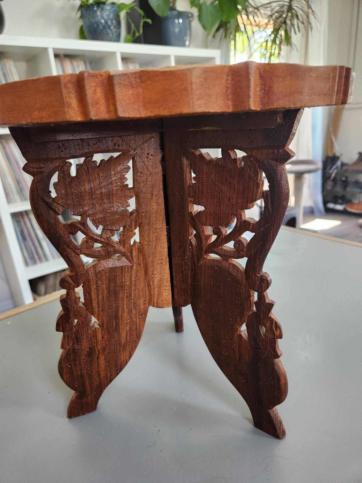 Vintage Indian Hand-Carved Teak Wood Folding Side Table - photo 3