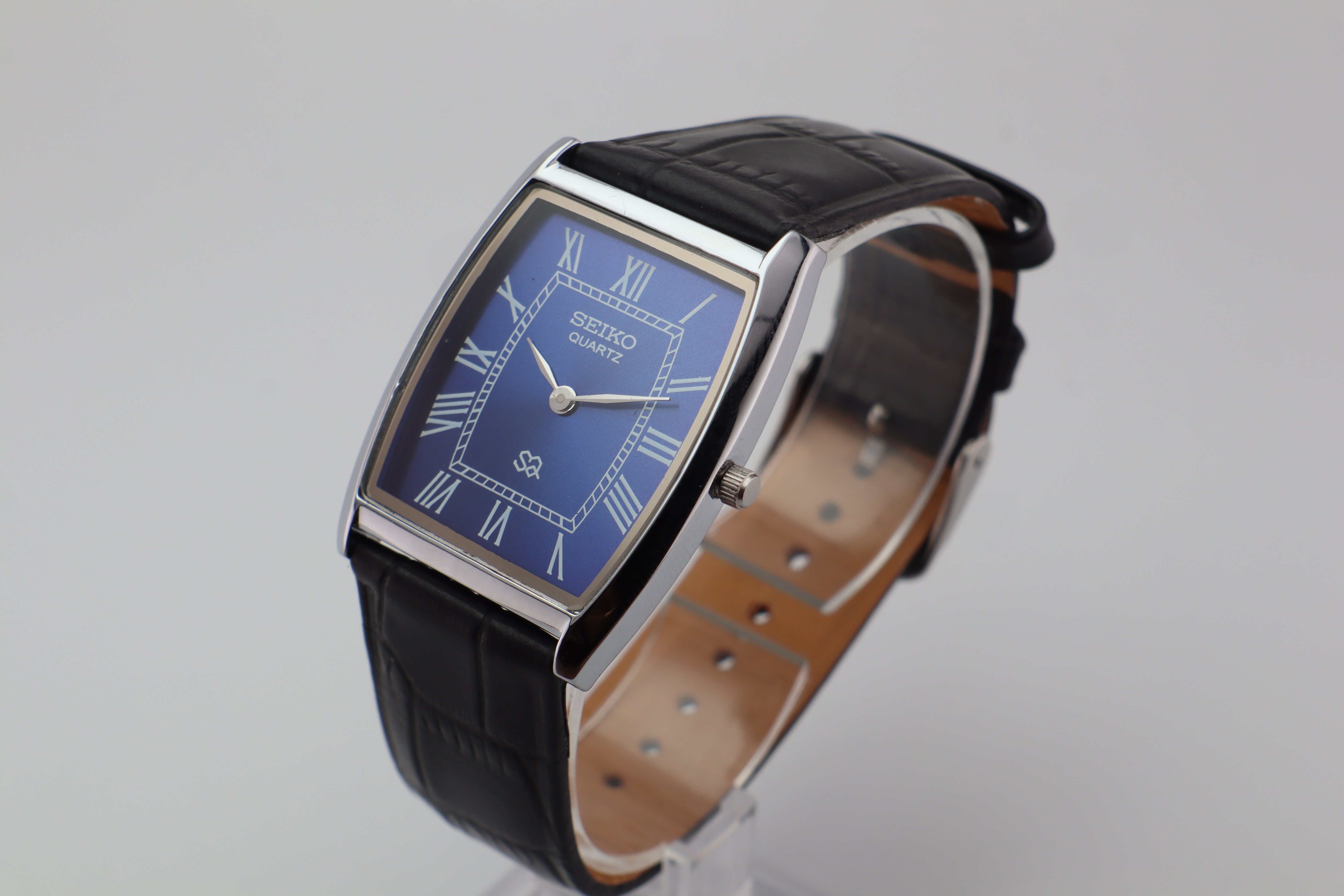 Refurbished Vintage Barrel Tank Men’s Watch - photo 3