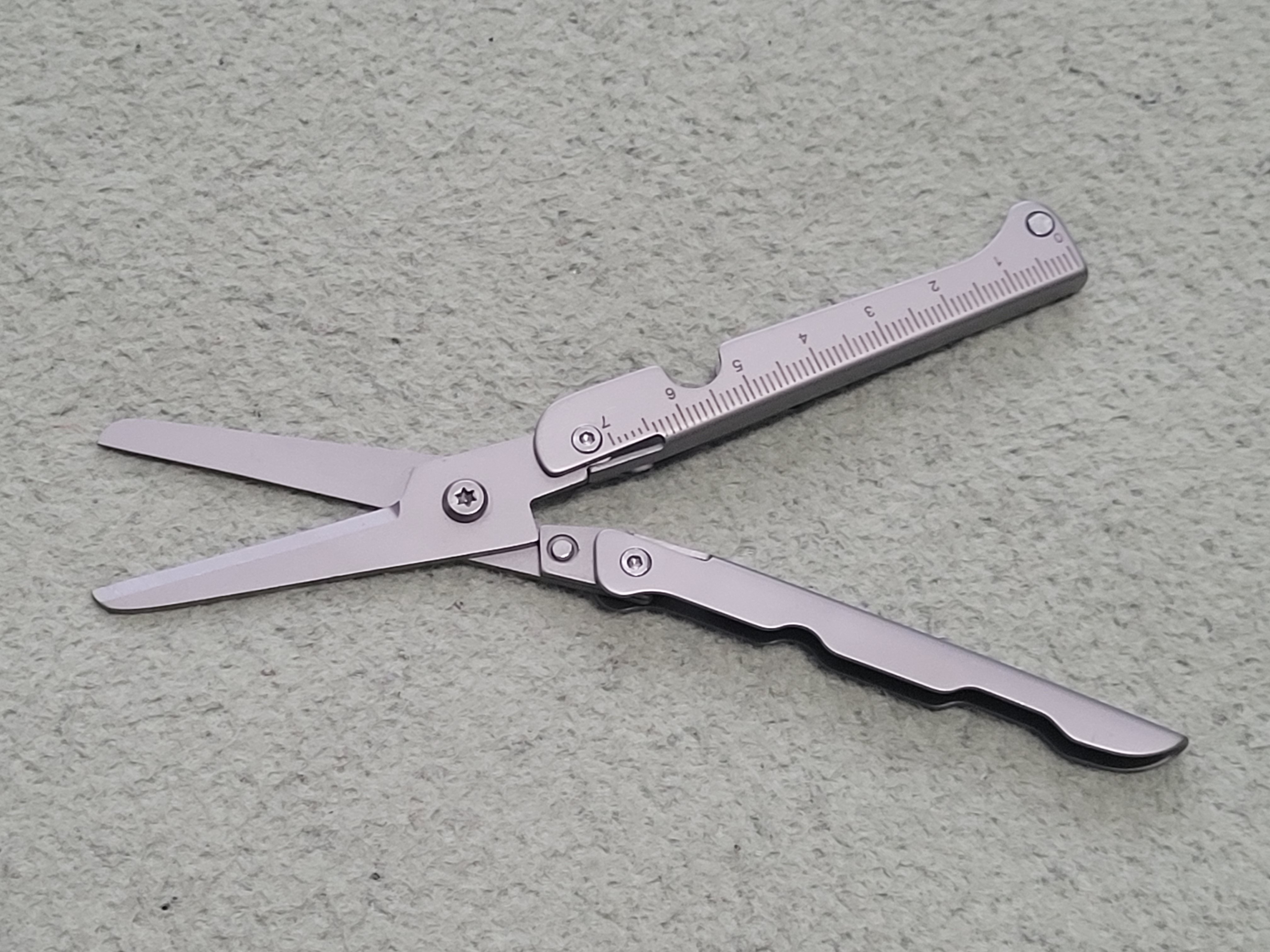 A New Pair of Folding Scissors - photo 4