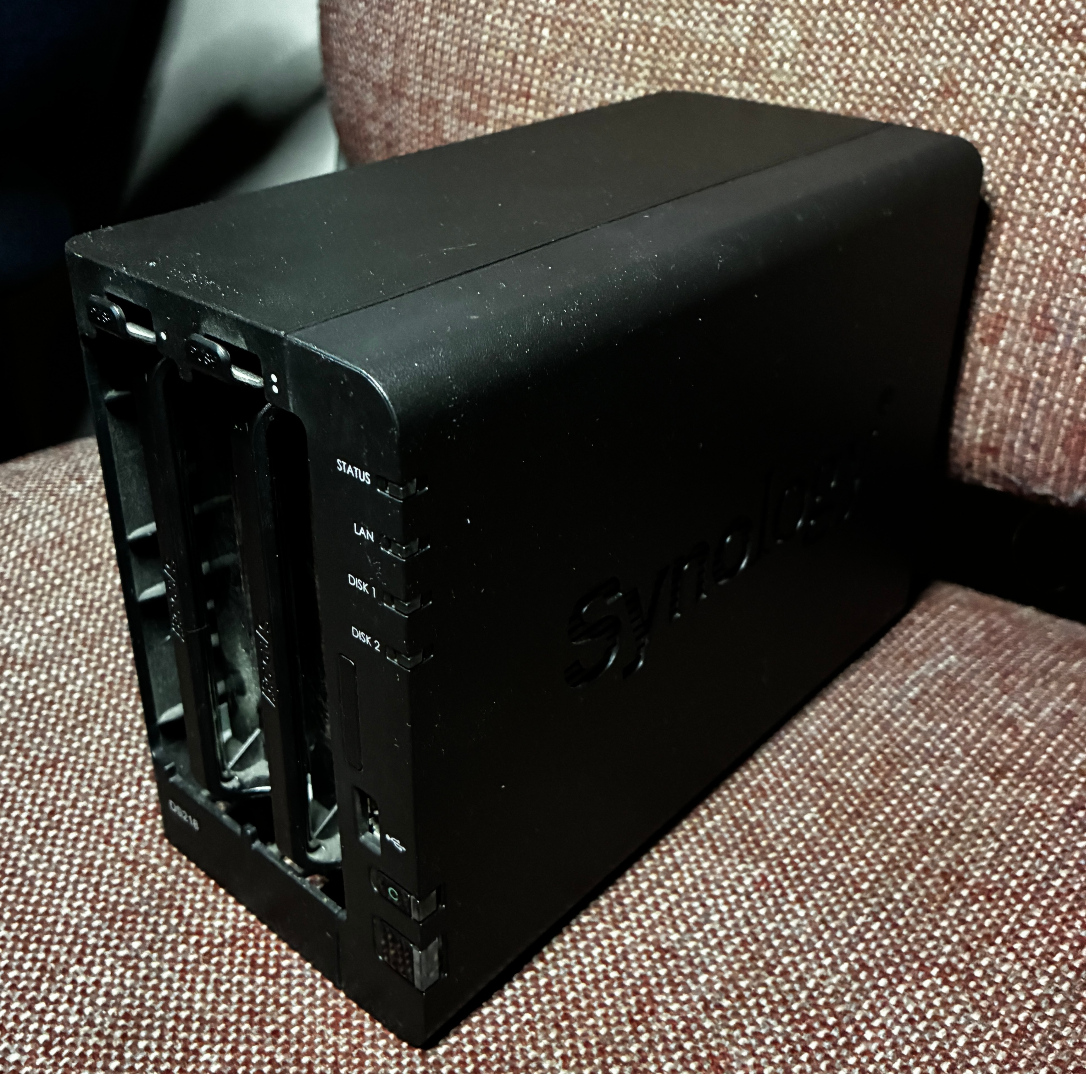 Synology NAS 2-Bay WITH HARD DRIVES!! - photo 4