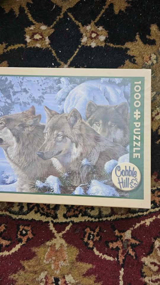 Cobble Hill Wolves of Winter 1000 Piece Puzzle