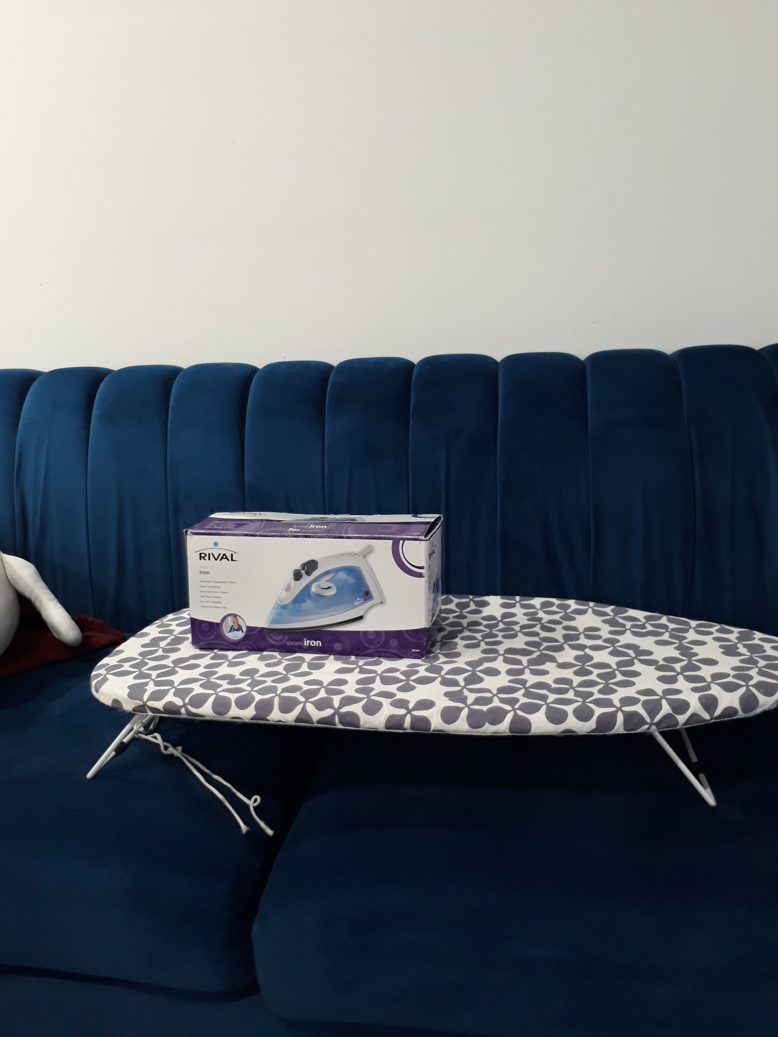 RIVAL Steam Iron with Ironing Board - photo 2