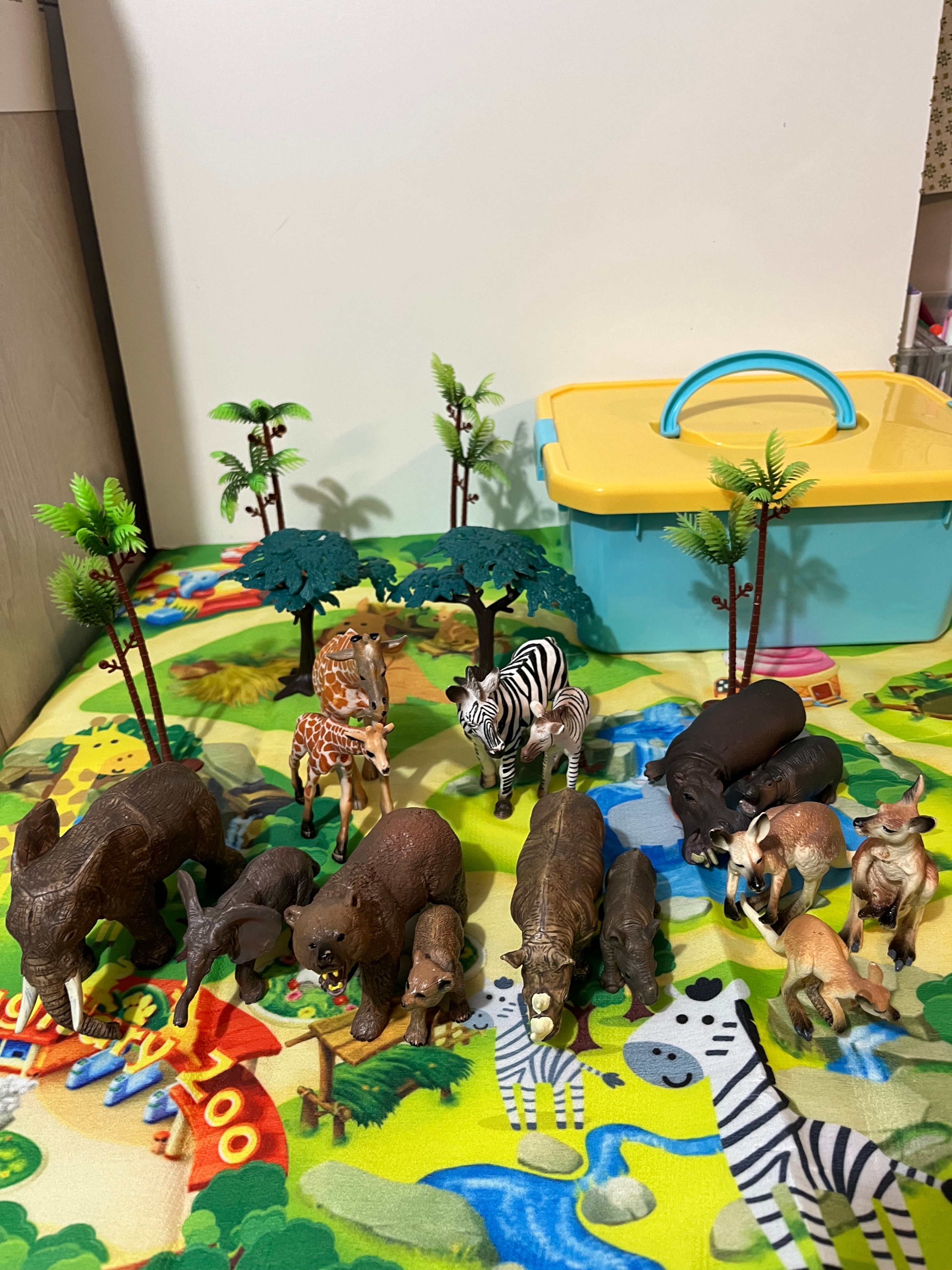 Animal Toy Figures Set Jungle Safari Theme Playmat Boxed Playset - photo 2