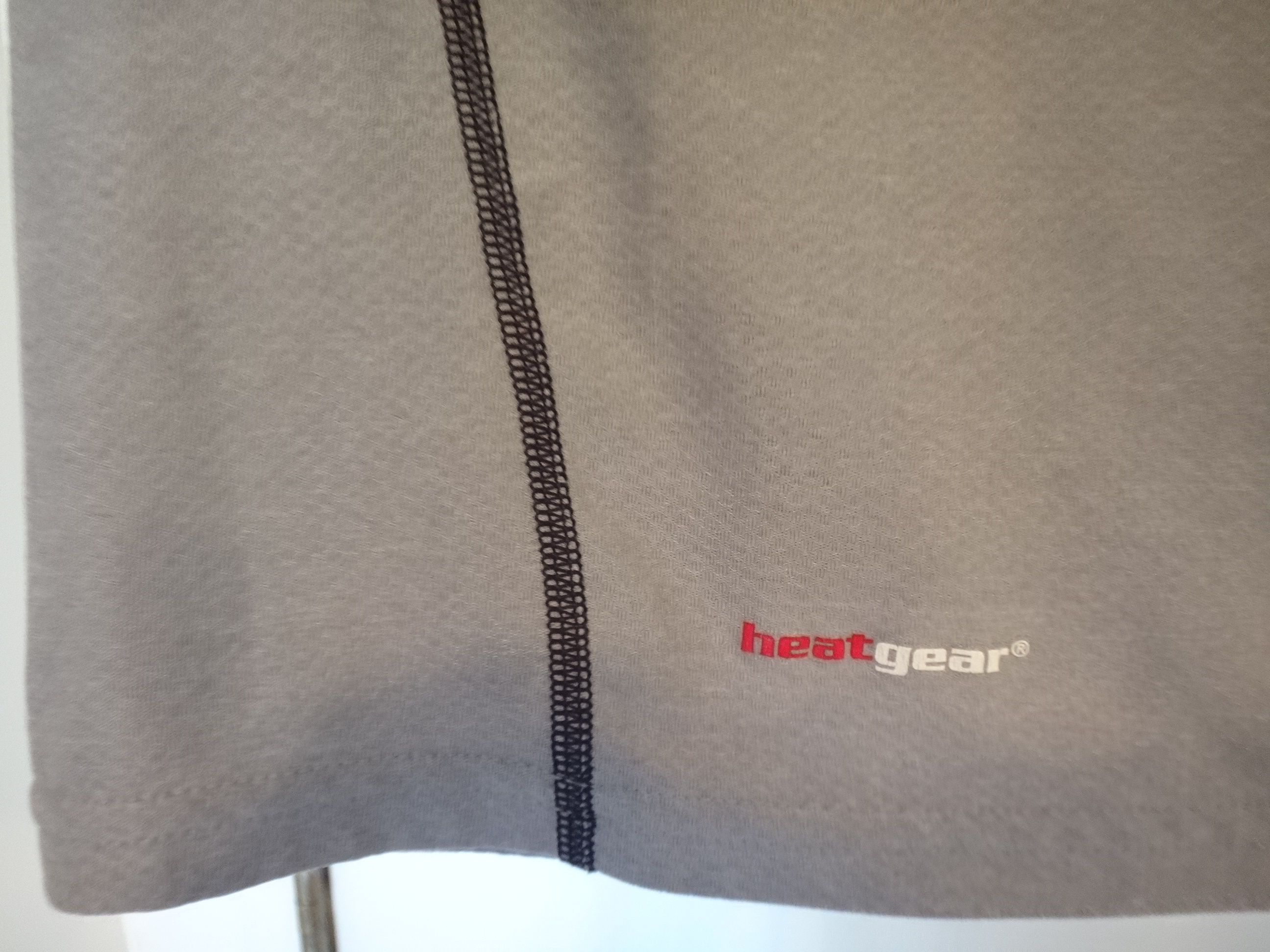 ✅👍🆕UNDER ARMOUR made in USA 🇺🇸♂️Small FITTED heatgear T-Shirt - photo 3