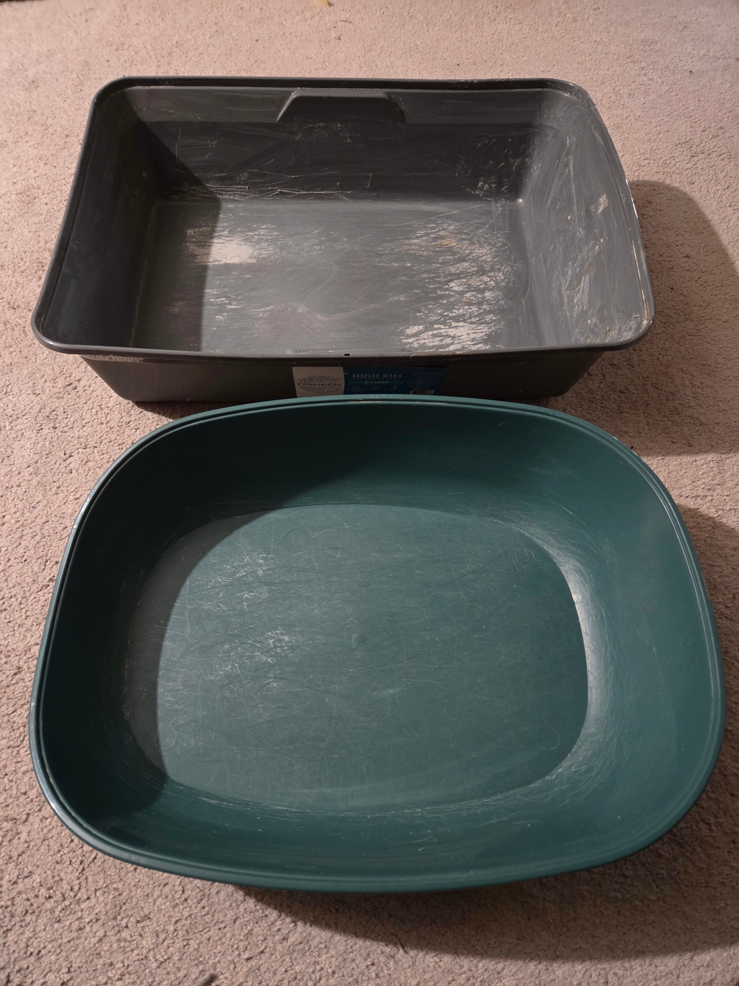 2x Cat Litter Boxes, Extra Large (XL) and Large Sizes, Cleaned