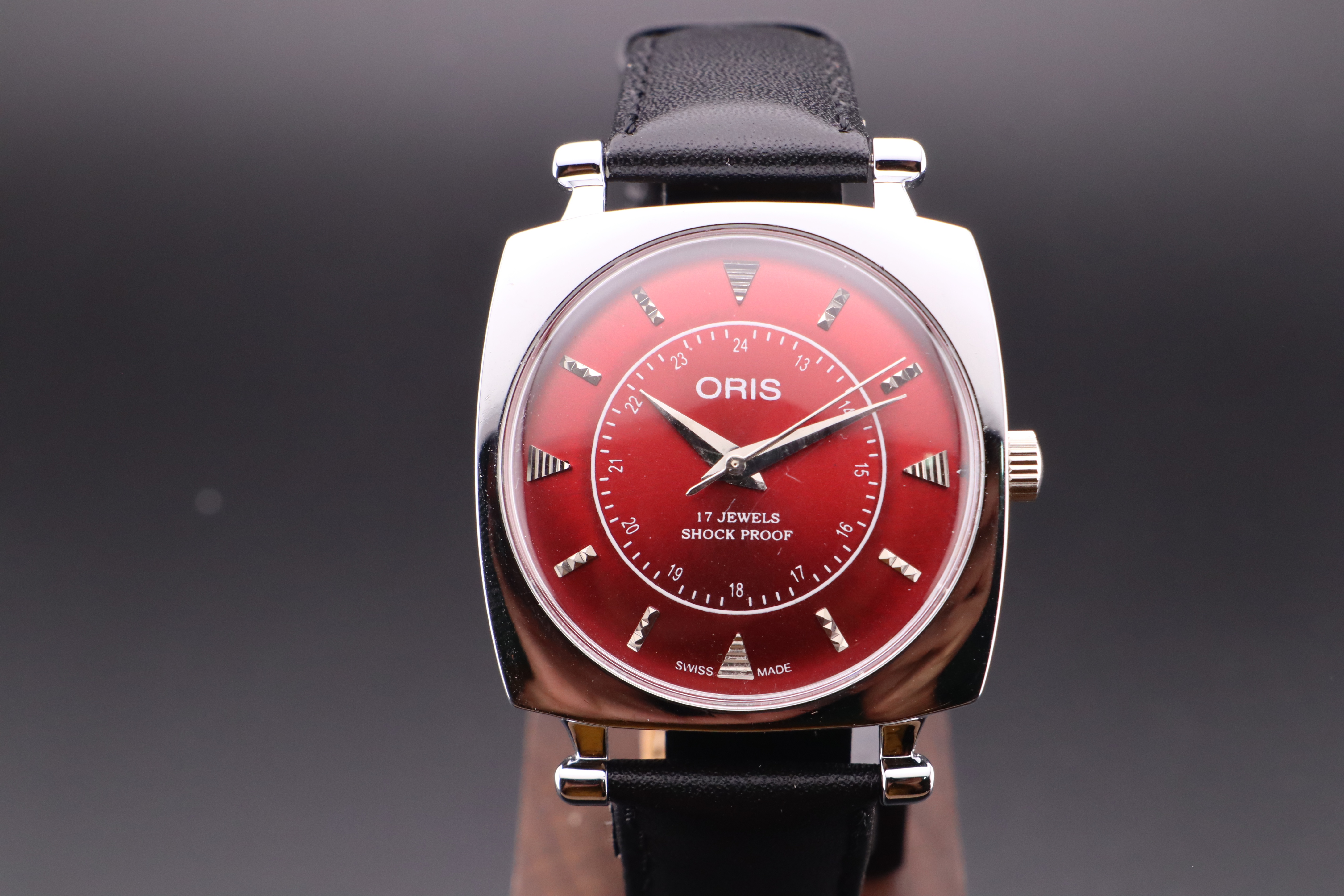 Vintage Oris Swiss ST-96 Hand Wind Mechanical Men's Watch - photo 3
