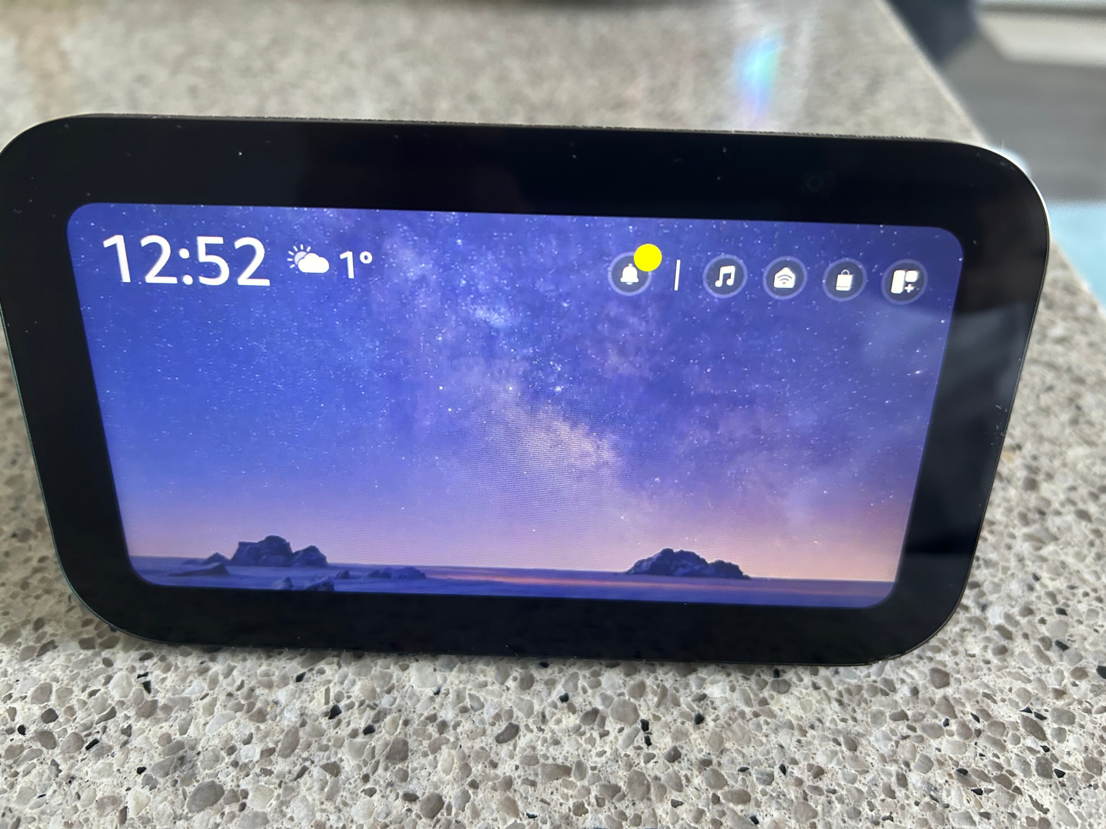 Amazon Echo Show 5 (2nd Gen) - Charcoal - Great Condition! - photo 3