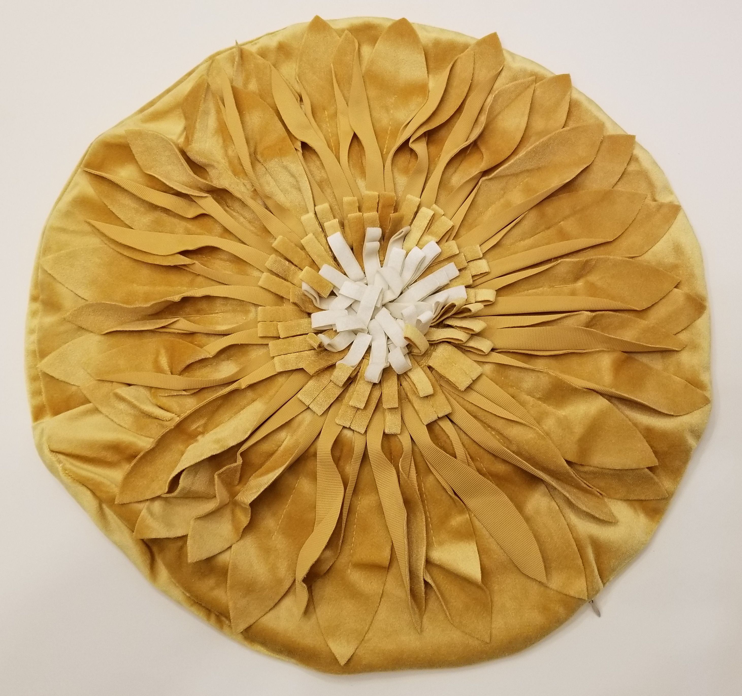 ARTMAGIC 18" Round Throw Pillow - Yellow Flower