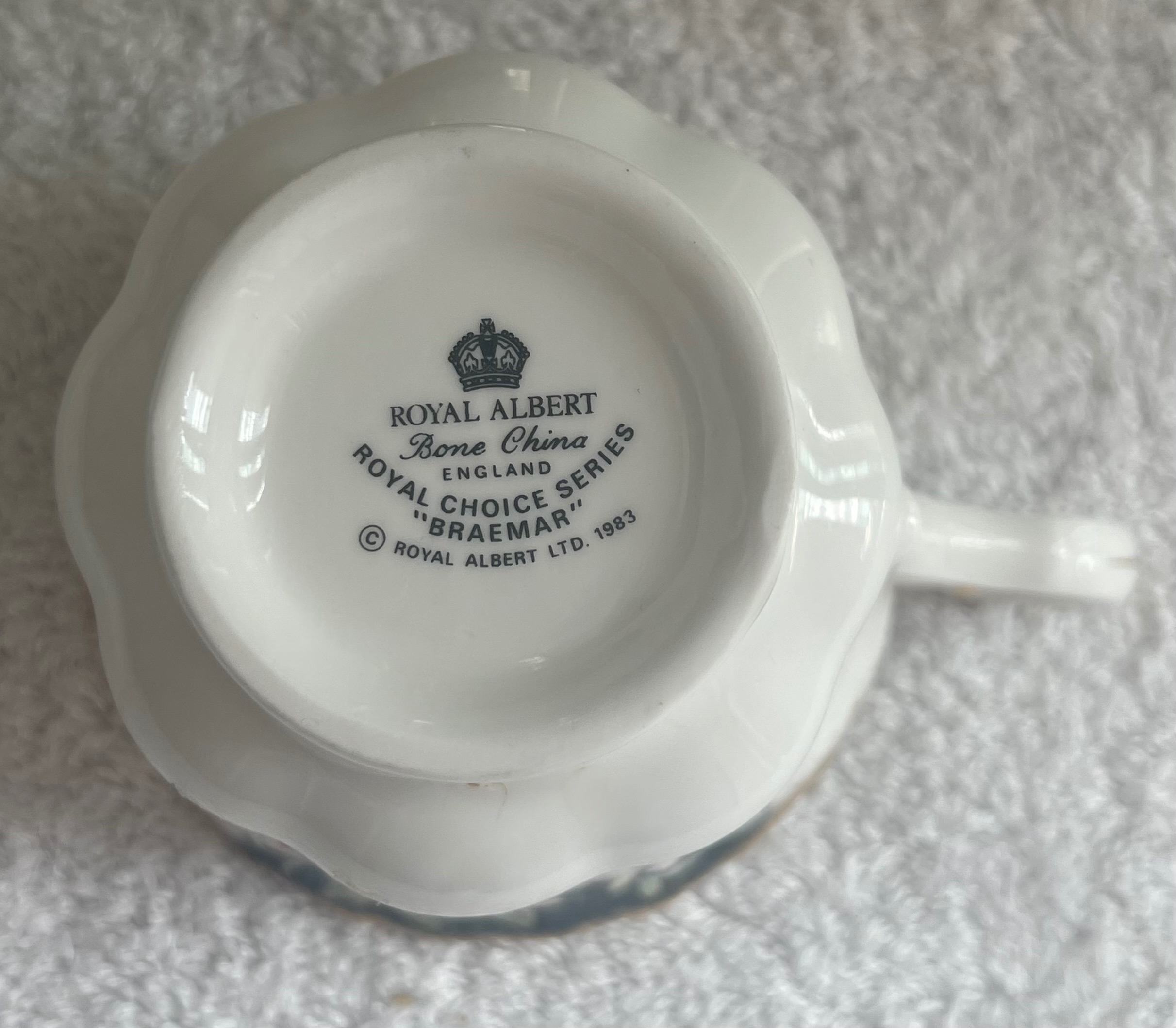 1983 Royal Albert "Braemar" Teacup & Saucer - Made in England - photo 5