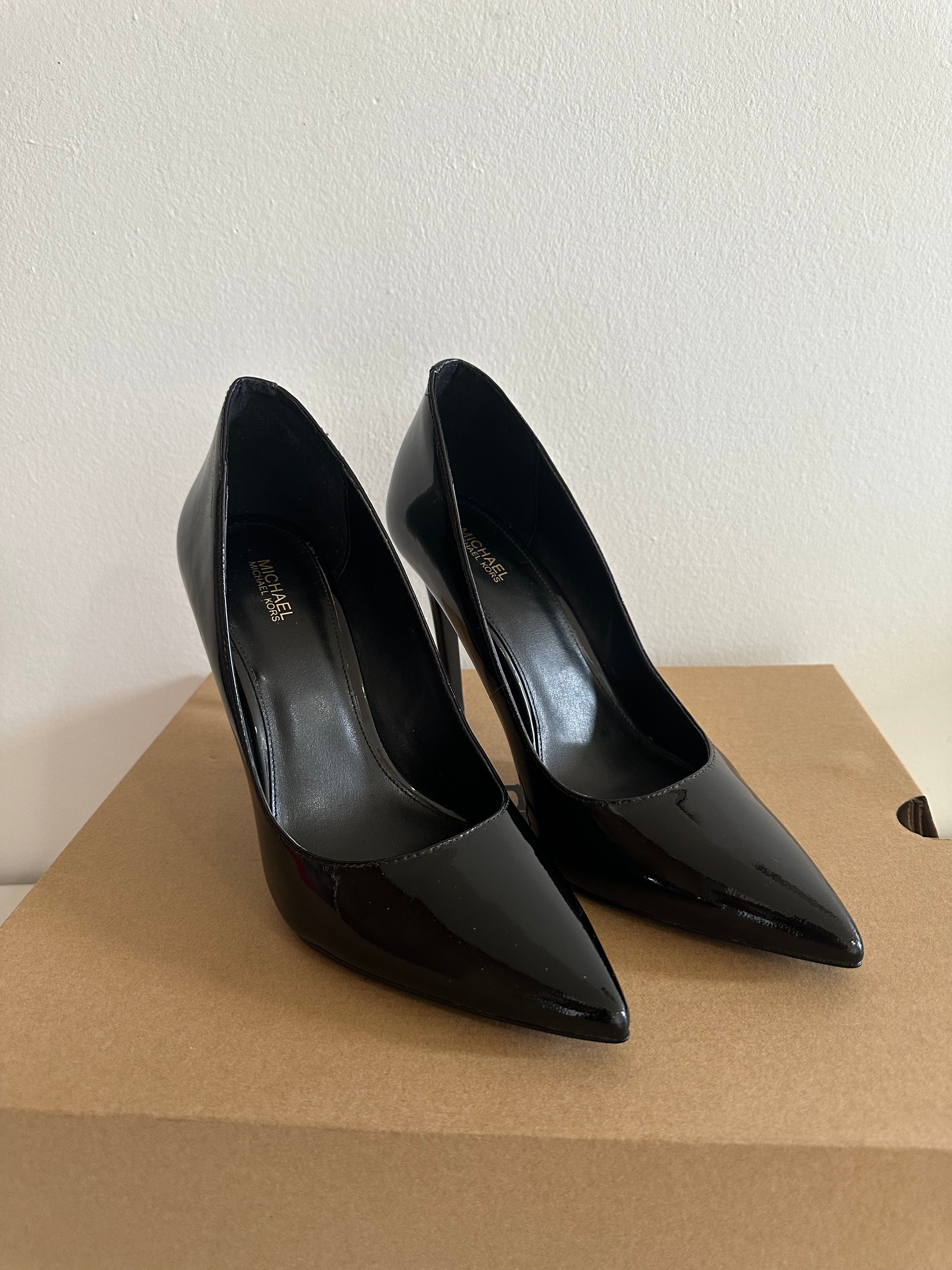 Michael Kors Black Patent Leather Pumps - photo 2