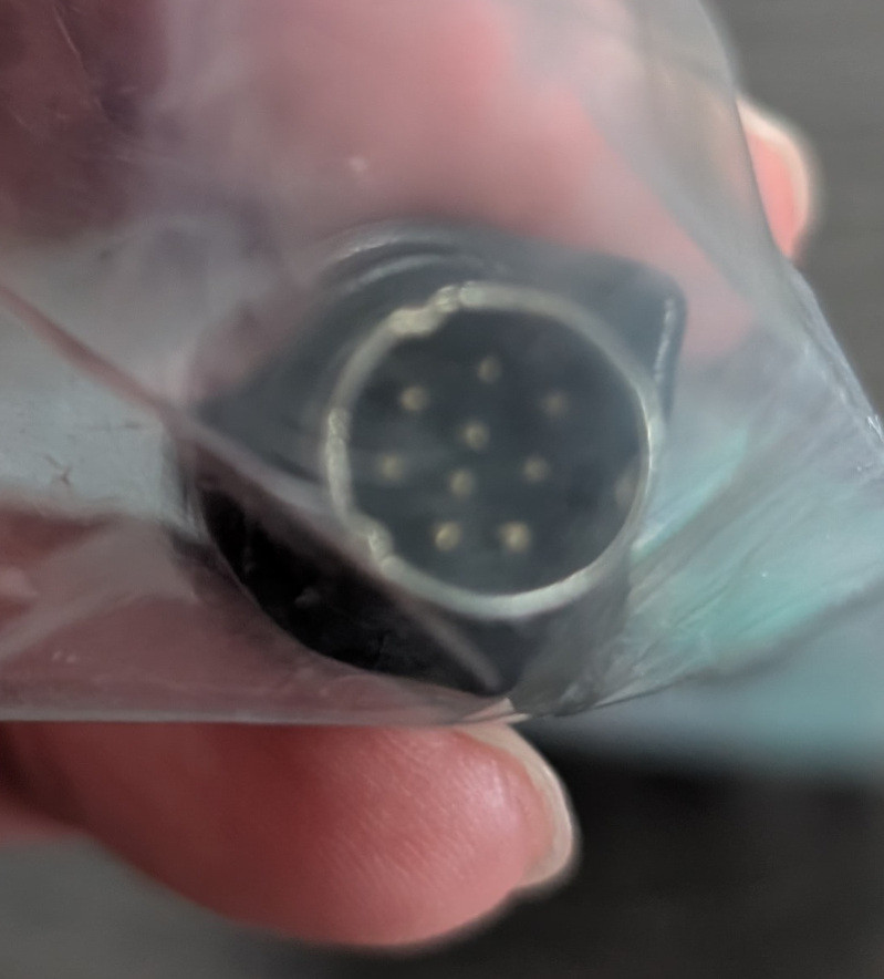 Composite cable (S-Video female, Y out female)