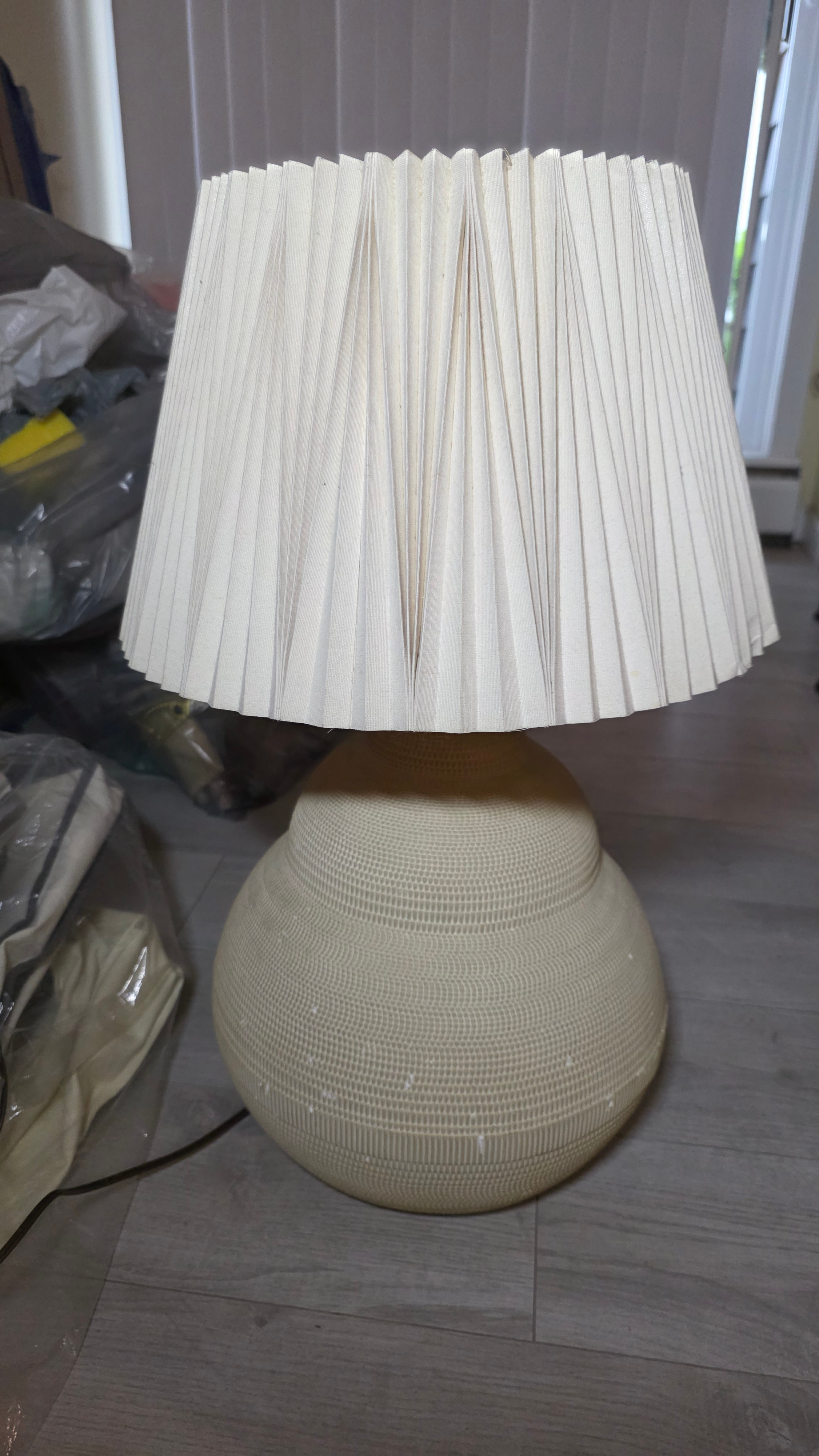 ✨ Textured Cream Ceramic Table Lamp with Pleated Shade ✨ - photo 2