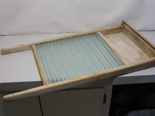 Vintage Glass Washboard, Made in Canada - photo 5