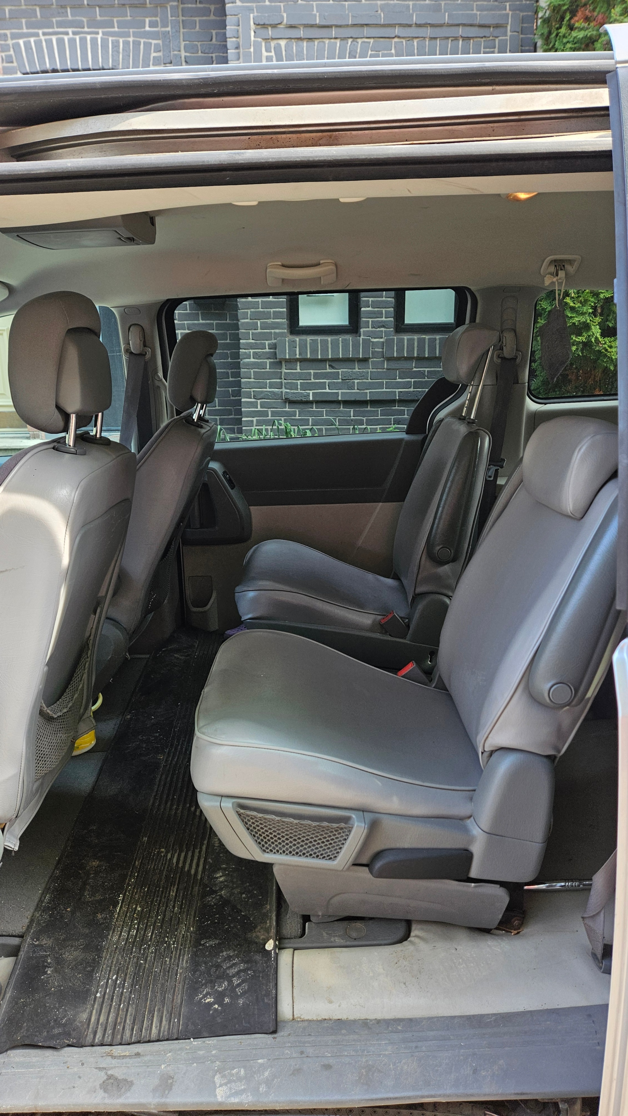 2010 Dodge Caravan SE – Silver – 3.3L V6 – 7 Pass – $1.950 AS-IS - photo 5