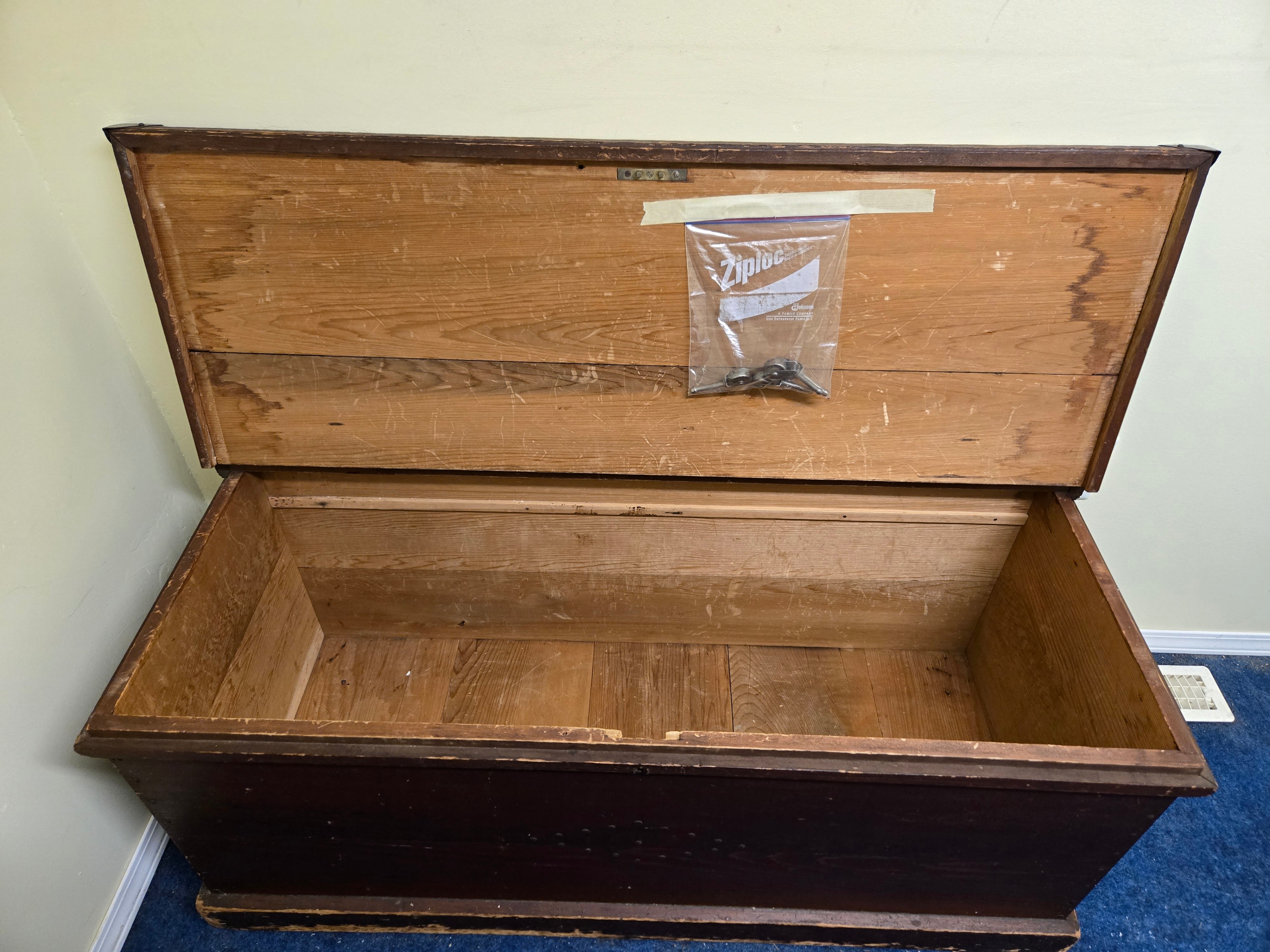 Authentic 1920s Rustic Cedar Chest - photo 5