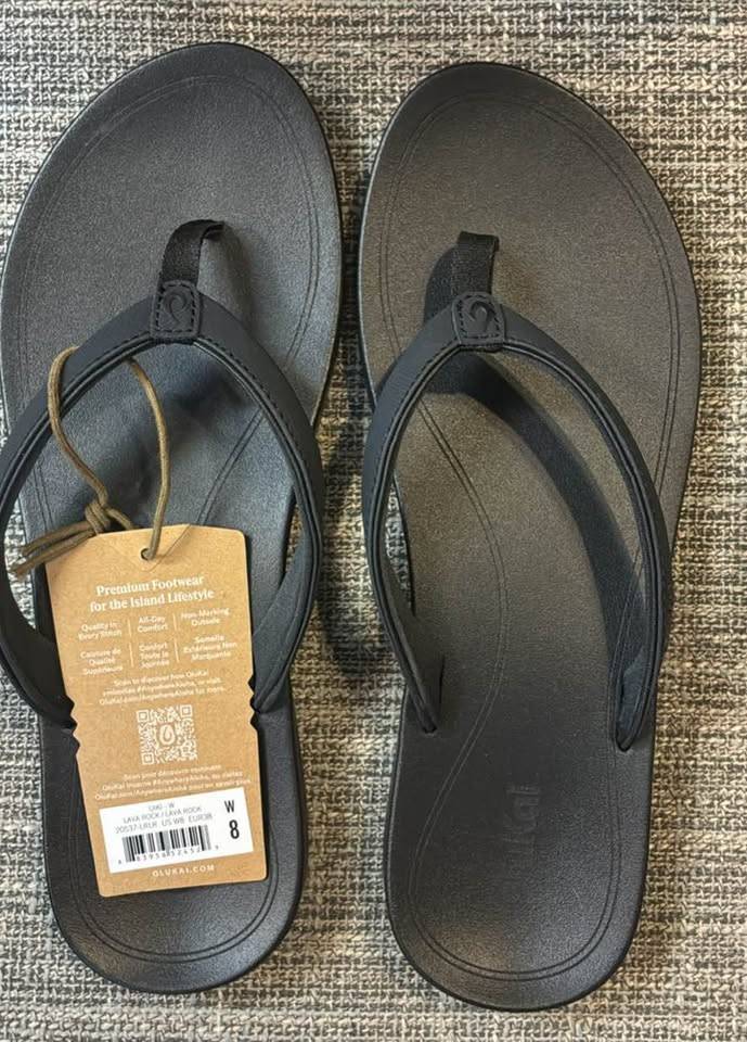 New OluKai Uiki Women's size 8 Black Flip Flops