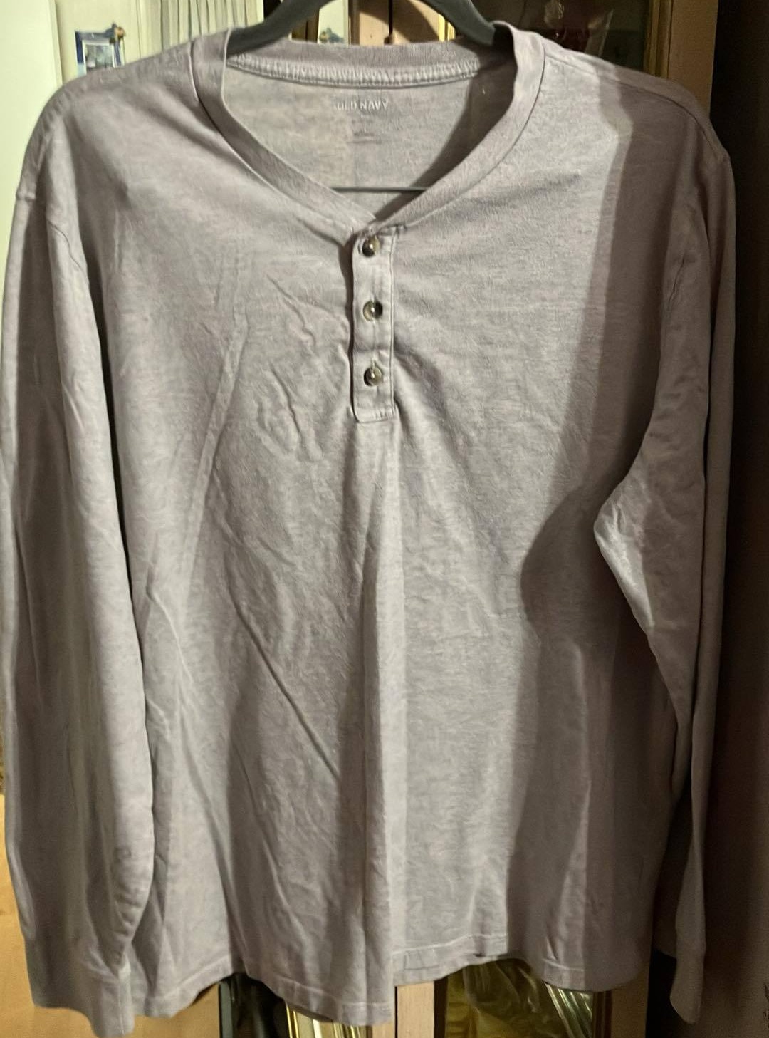 Man Old Navy Grey Top with Buttons - Size XL