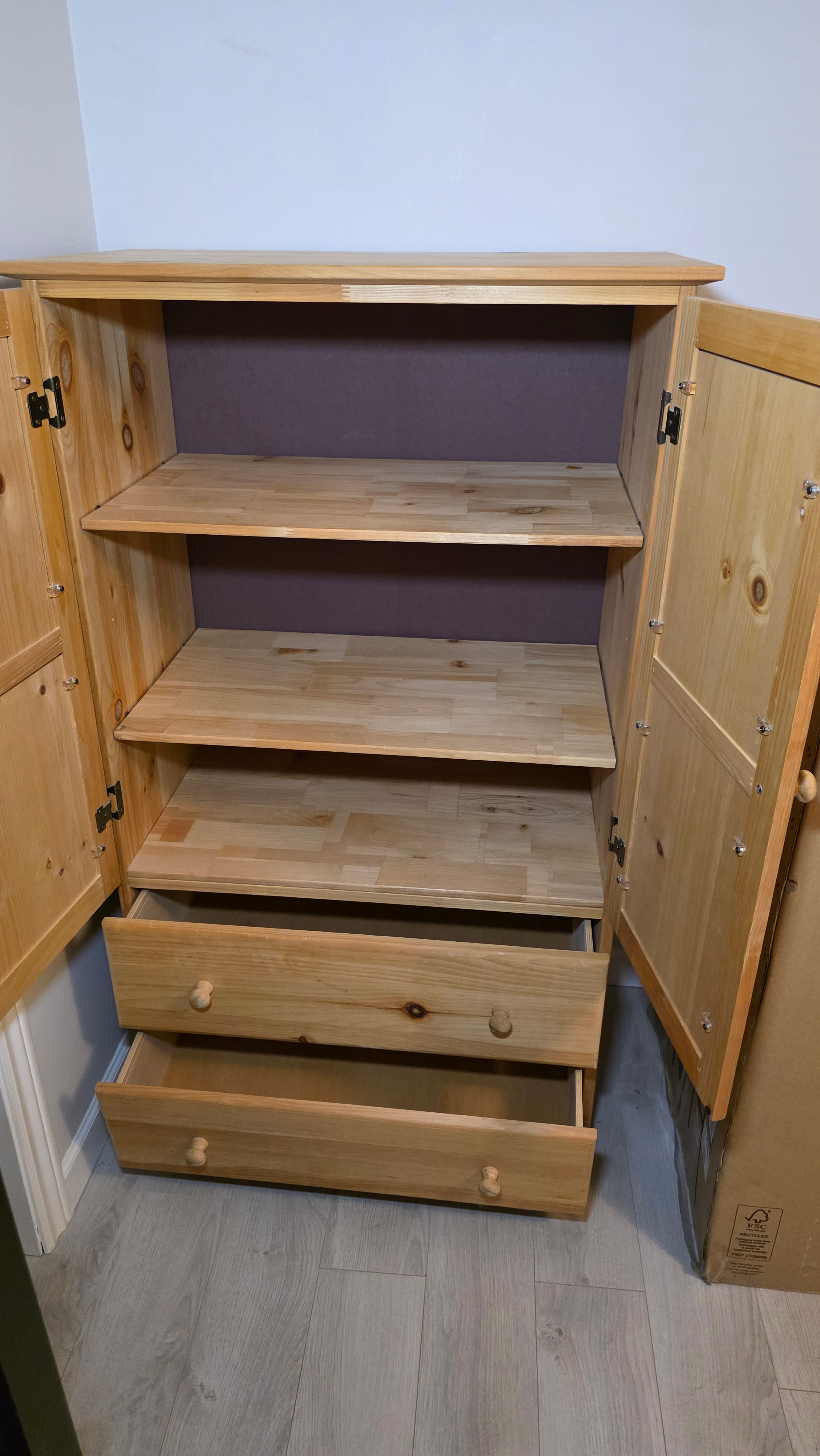 🌲 Solid Pine Wardrobe / Armoire 🌲 31” W x 18” D x 53” H - photo 4