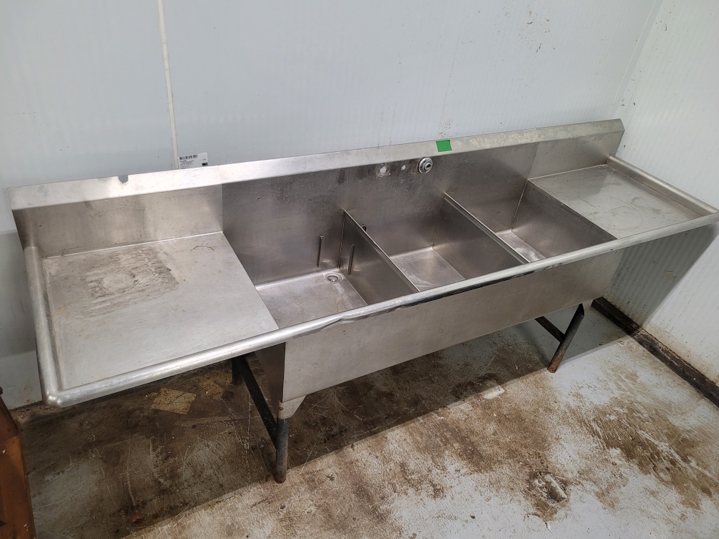 Ex Large Commercial 3 Compartment Stainless Sink w Drainboards - photo 2