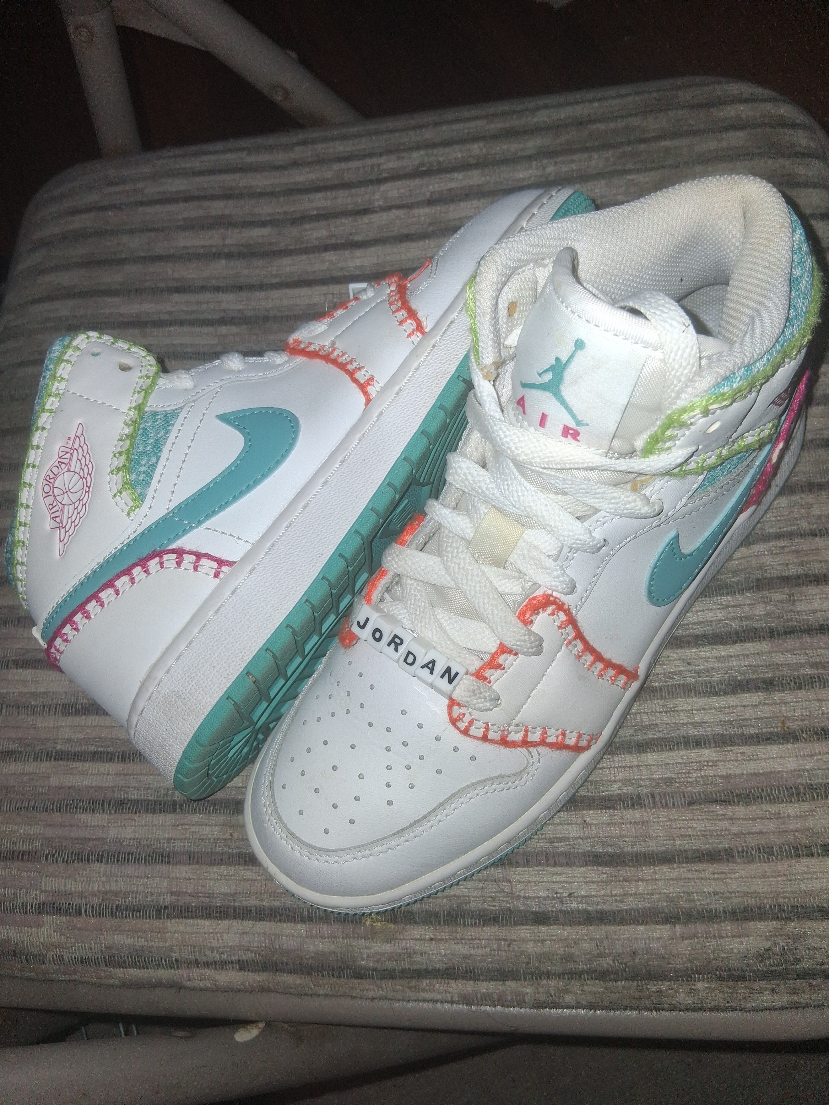 Jordan 1 "Air Jordan" Mid White Teal Pink
