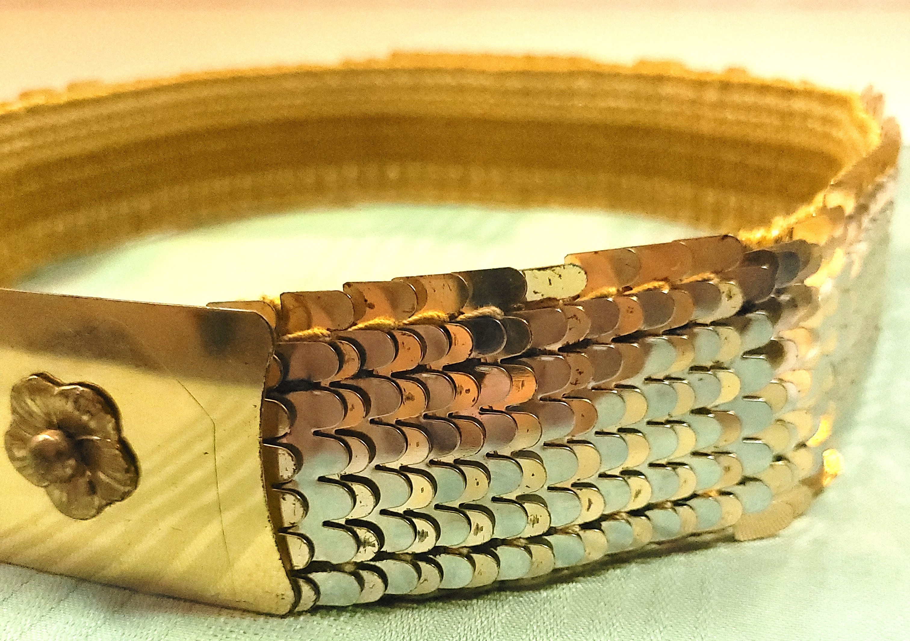 Circa 1980s Gold Tone Fish Scale Stretch Belt Flower Buckle 28" - photo 4