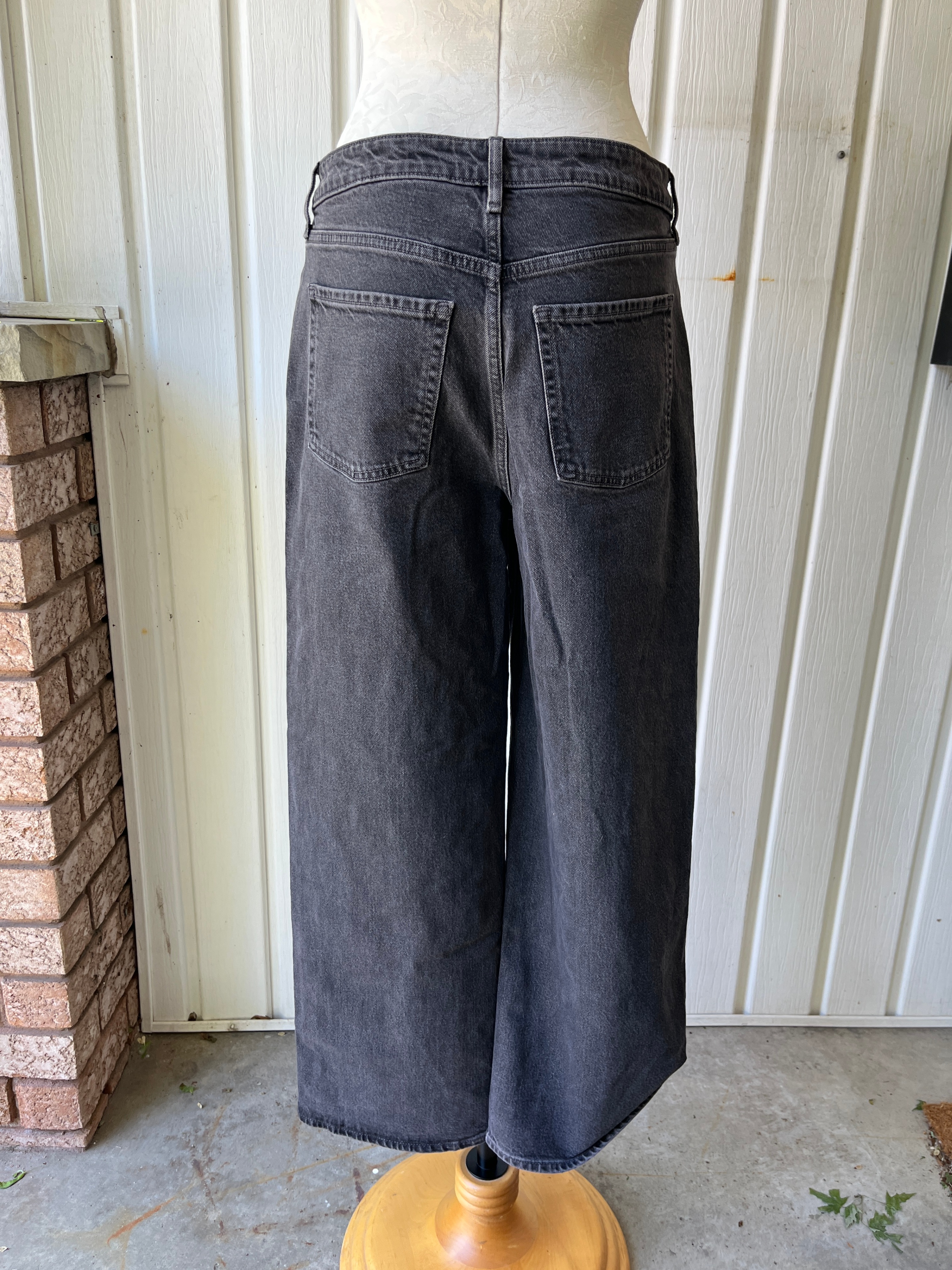 Old Navy Women's Wide Leg Jeans Size 8 - photo 2