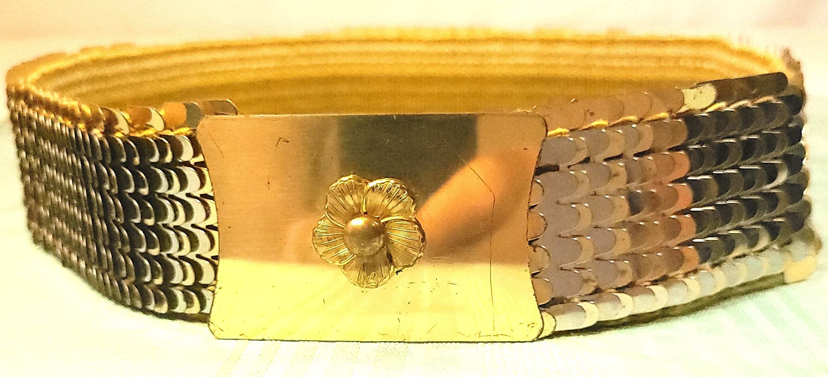 Circa 1980s Gold Tone Fish Scale Stretch Belt Flower Buckle 28" - photo 2